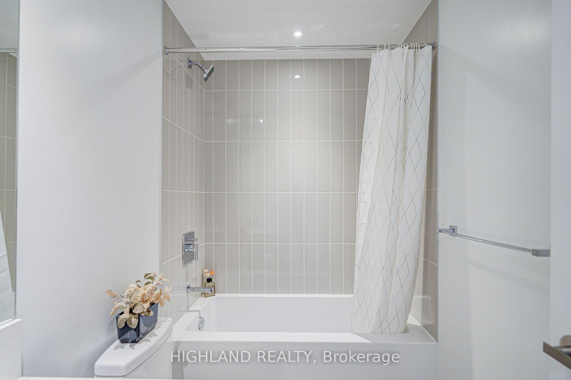 Photo 12 of Unit 2403, 3883 Quartz Road, Mississauga, City Centre — HOMEH