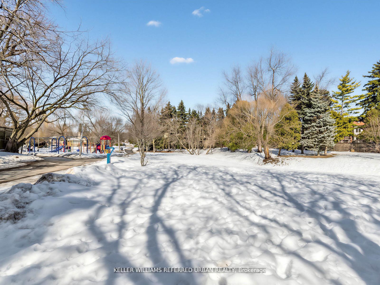 Photo 10 of 14 Frontenac Avenue, Toronto, Bedford Park-Nortown — HOMEH