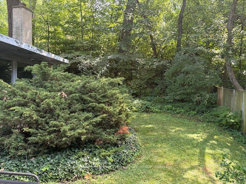 Photo 3 of 105 Park Road, Toronto, Rosedale-Moore Park — HOMEH
