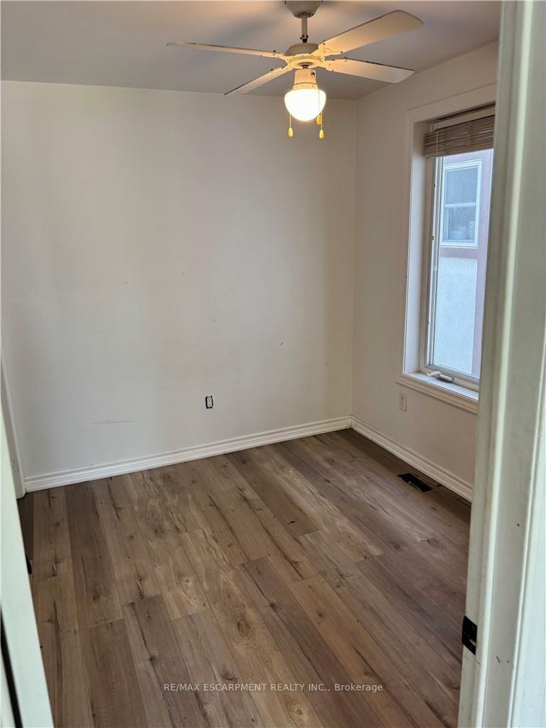 Photo 4 of 218 East 8th Street, Hamilton, Centremount — HOMEH