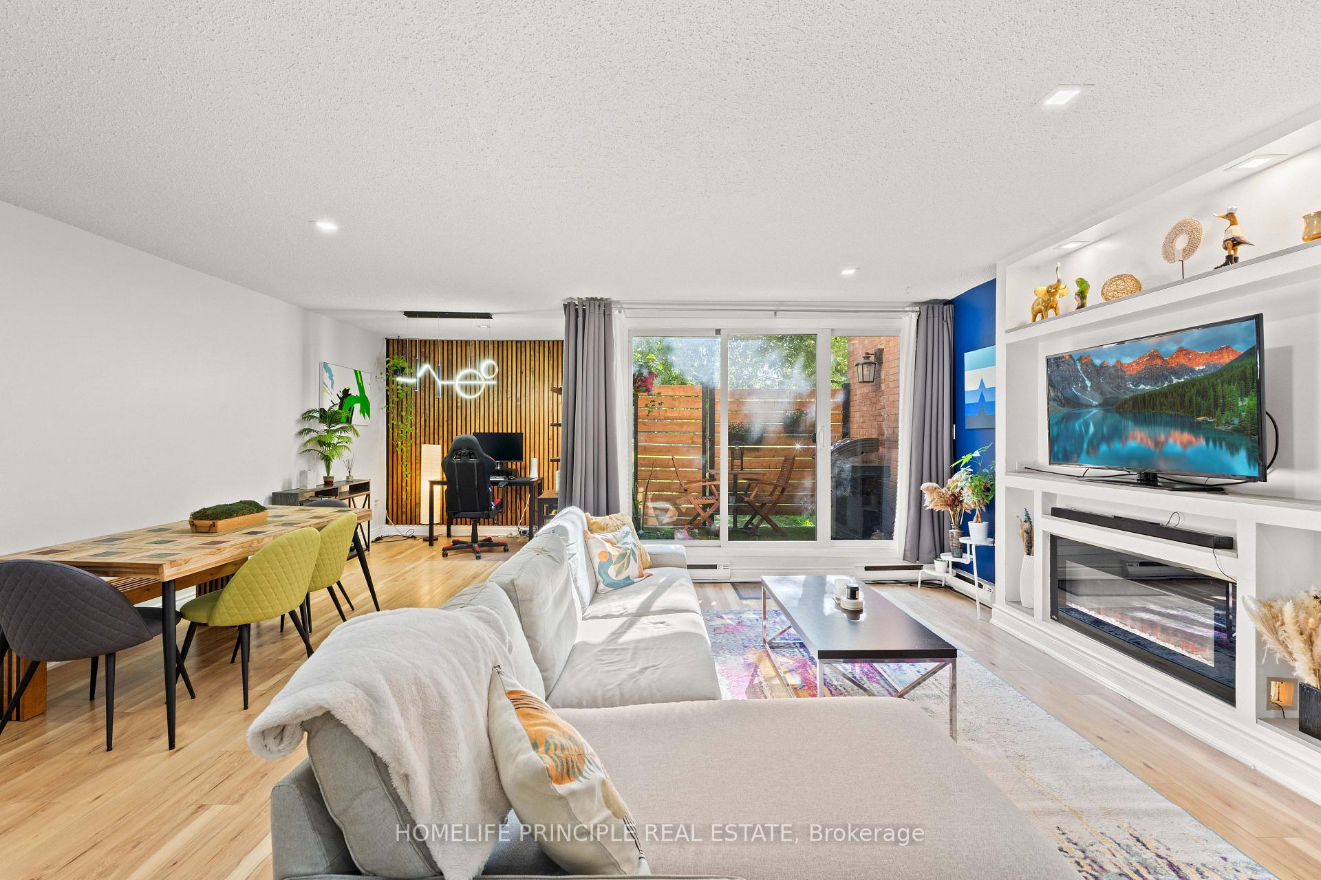 Photo of Unit 1059, 100 Mornelle Court