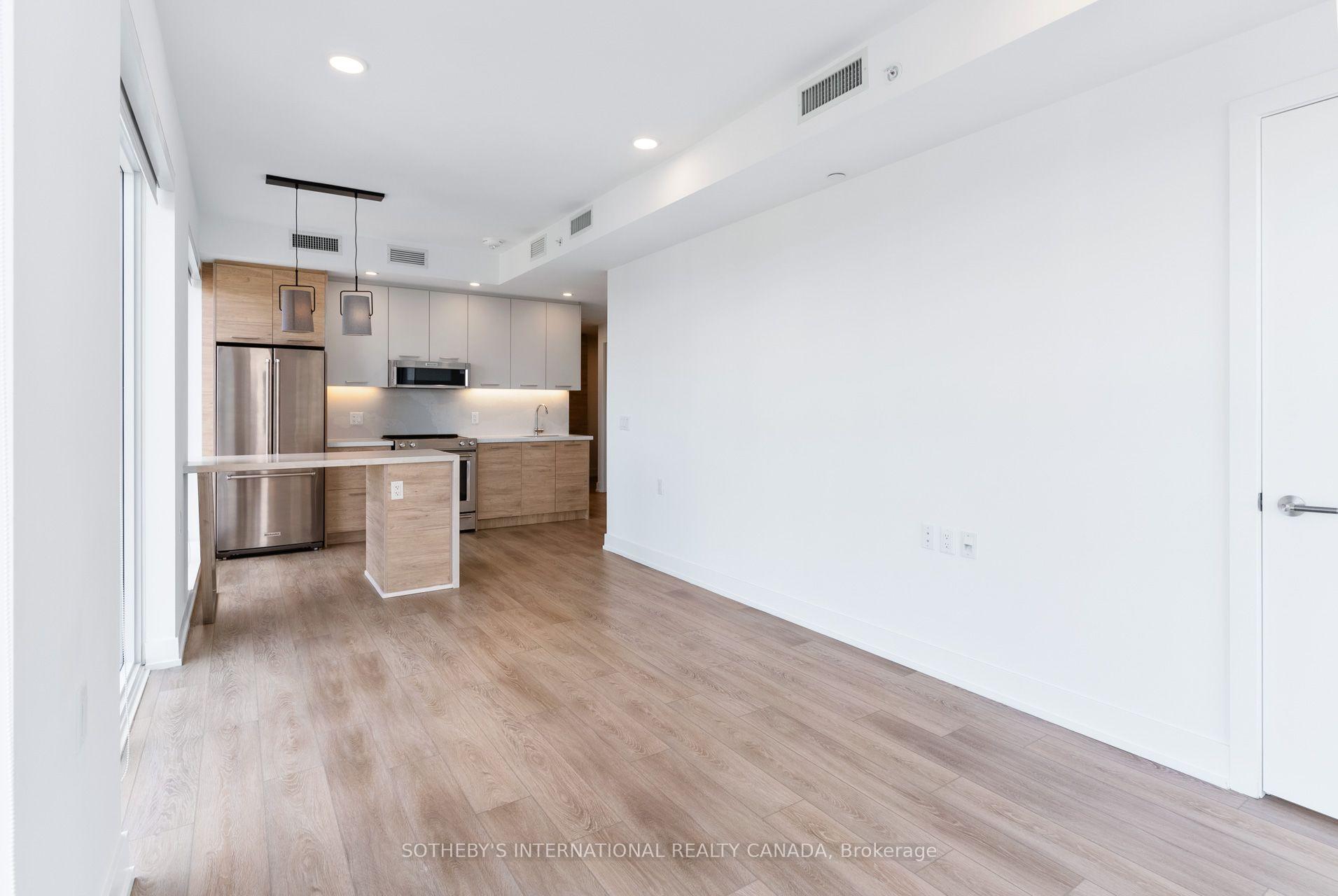 Photo 4 of Unit 3410, 200 Redpath Avenue, Toronto, Mount Pleasant East — HOMEH