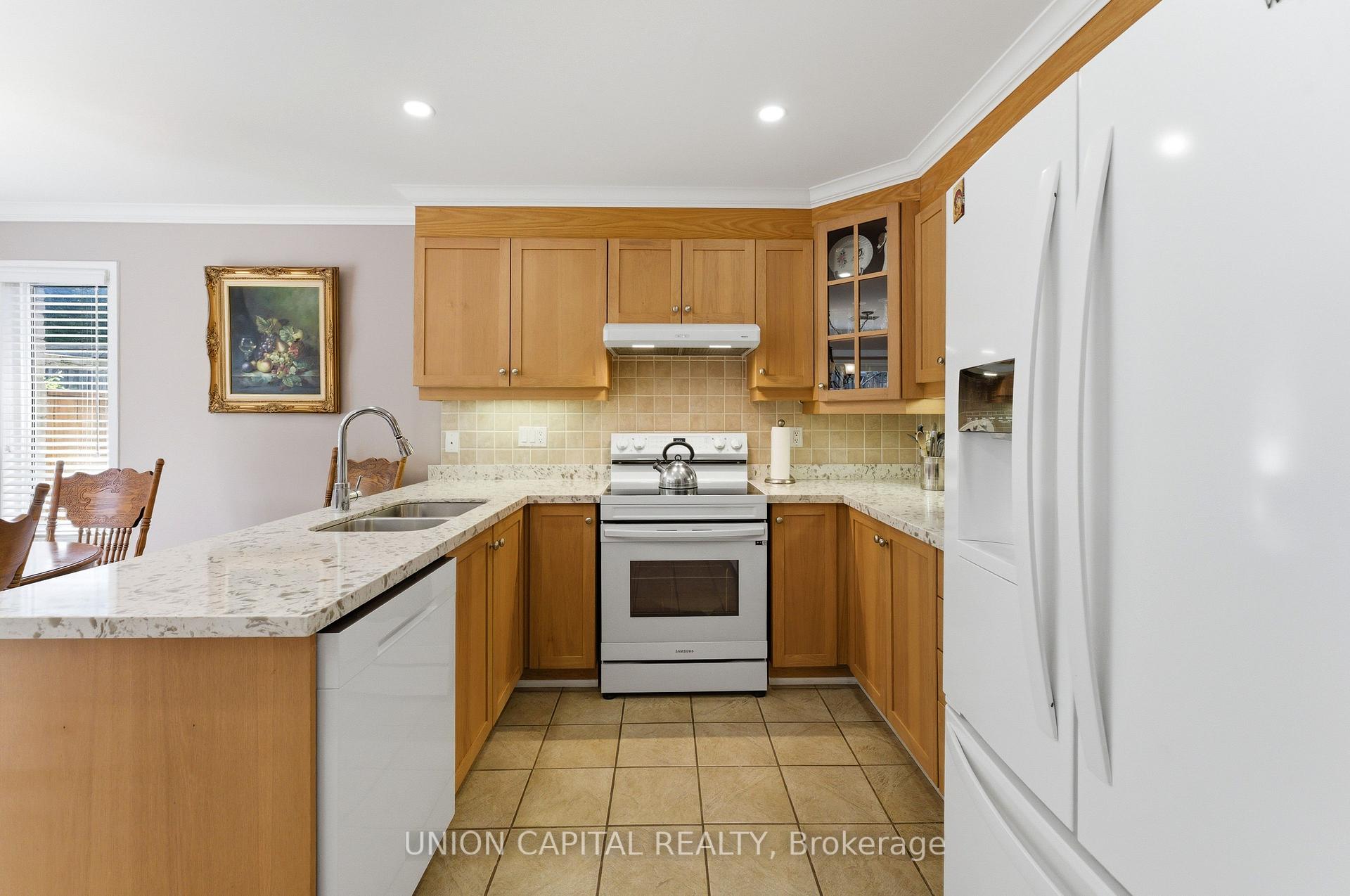 Photo 8 of 1473 Greenvalley Trail, Oshawa, Taunton — HOMEH