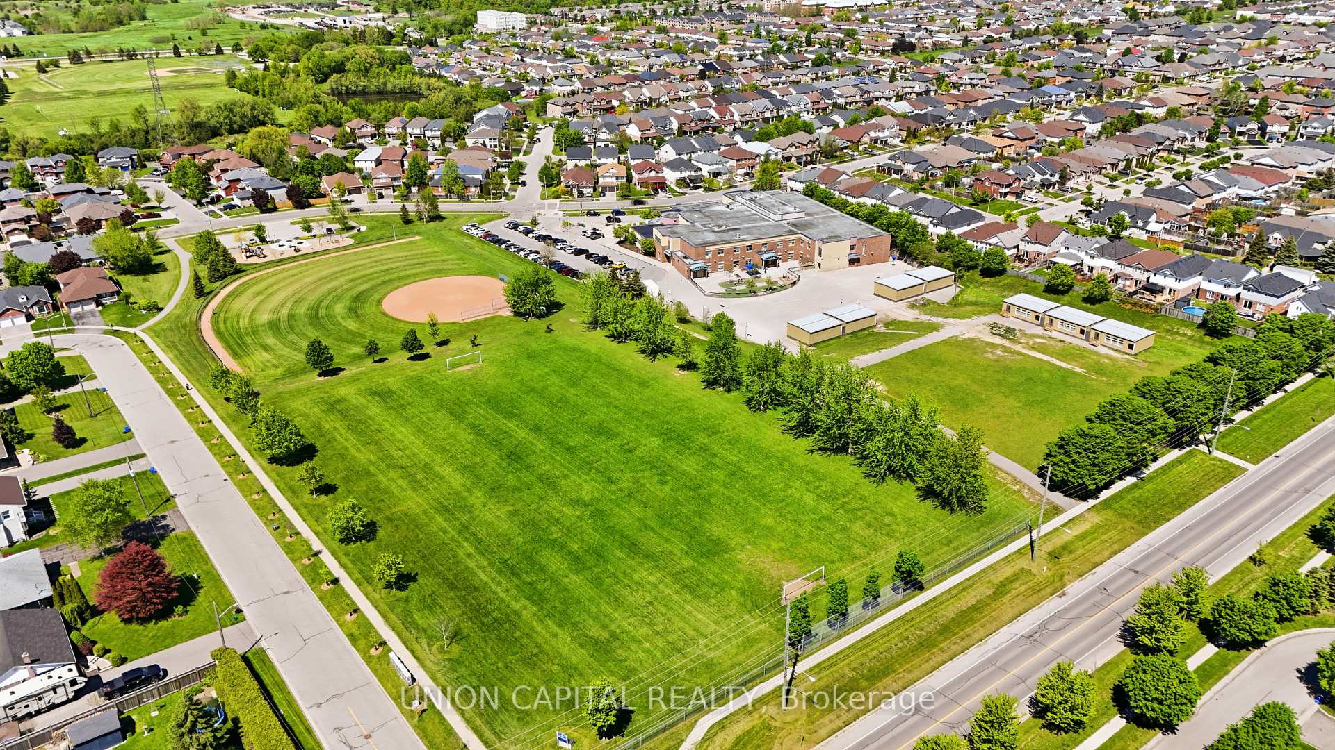 Photo 38 of 1473 Greenvalley Trail, Oshawa, Taunton — HOMEH