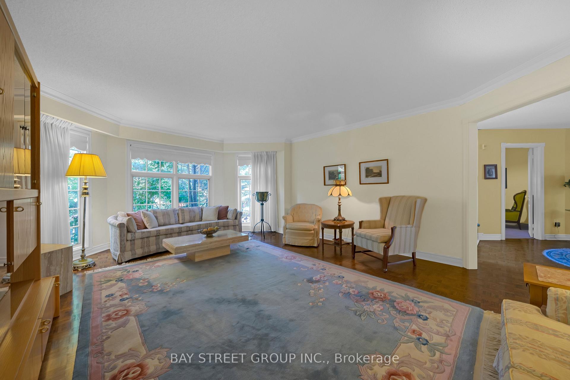 Photo 9 of 53 Strathearn Avenue, Richmond Hill, Bayview Hill — HOMEH