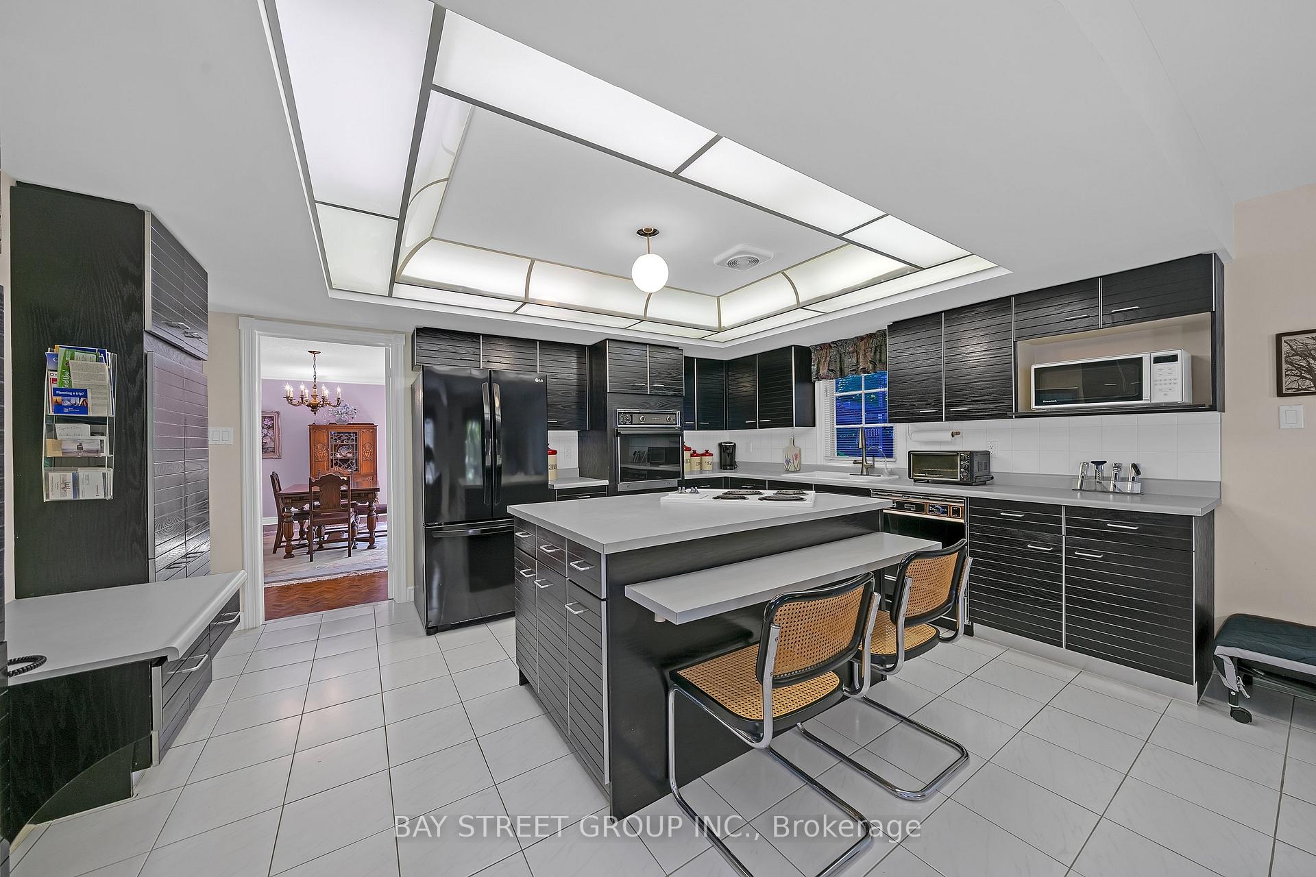 Photo 15 of 53 Strathearn Avenue, Richmond Hill, Bayview Hill — HOMEH