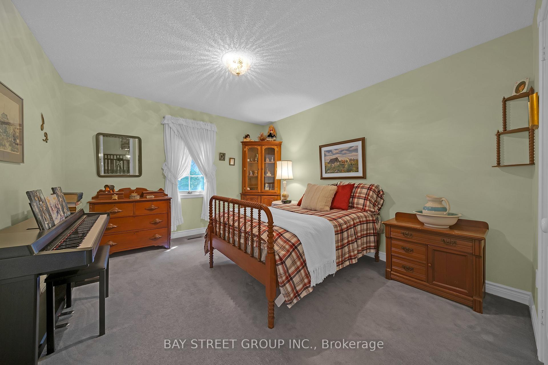 Photo 31 of 53 Strathearn Avenue, Richmond Hill, Bayview Hill — HOMEH