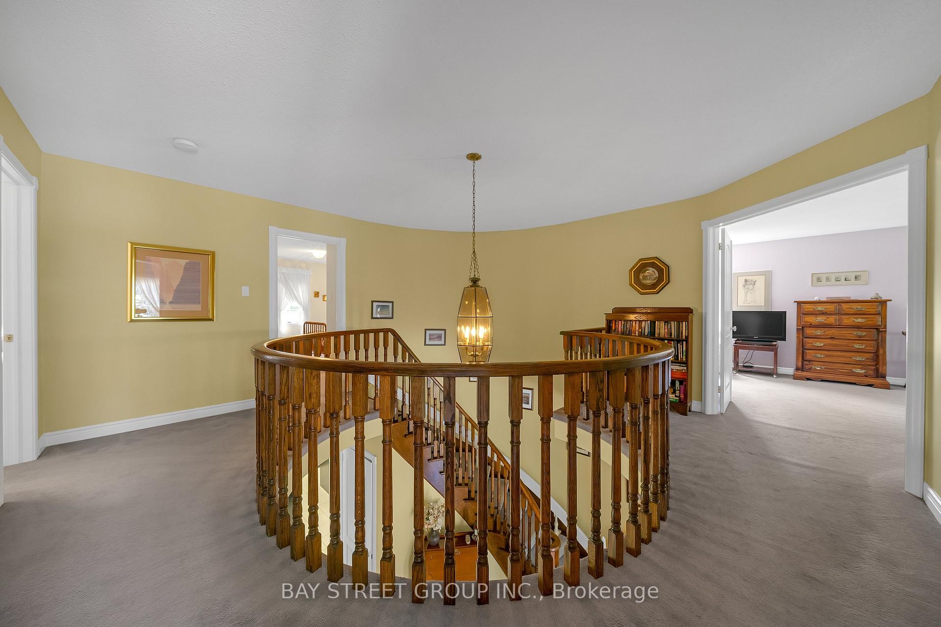 Photo 32 of 53 Strathearn Avenue, Richmond Hill, Bayview Hill — HOMEH