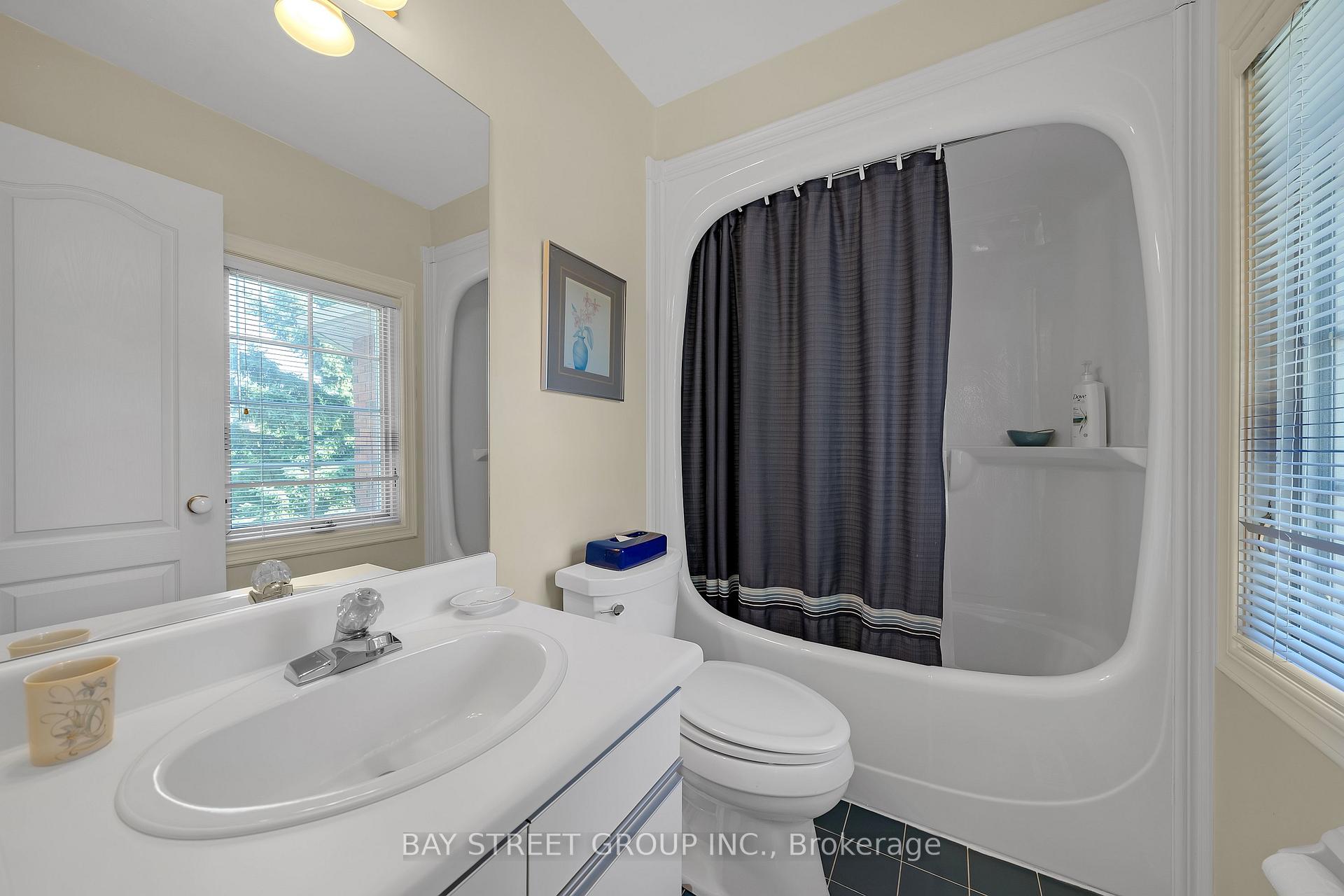 Photo 35 of 53 Strathearn Avenue, Richmond Hill, Bayview Hill — HOMEH