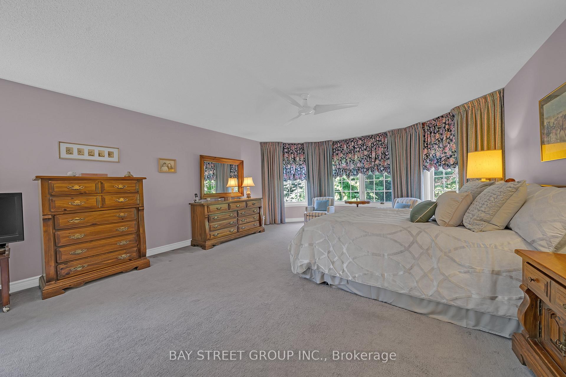 Photo 39 of 53 Strathearn Avenue, Richmond Hill, Bayview Hill — HOMEH