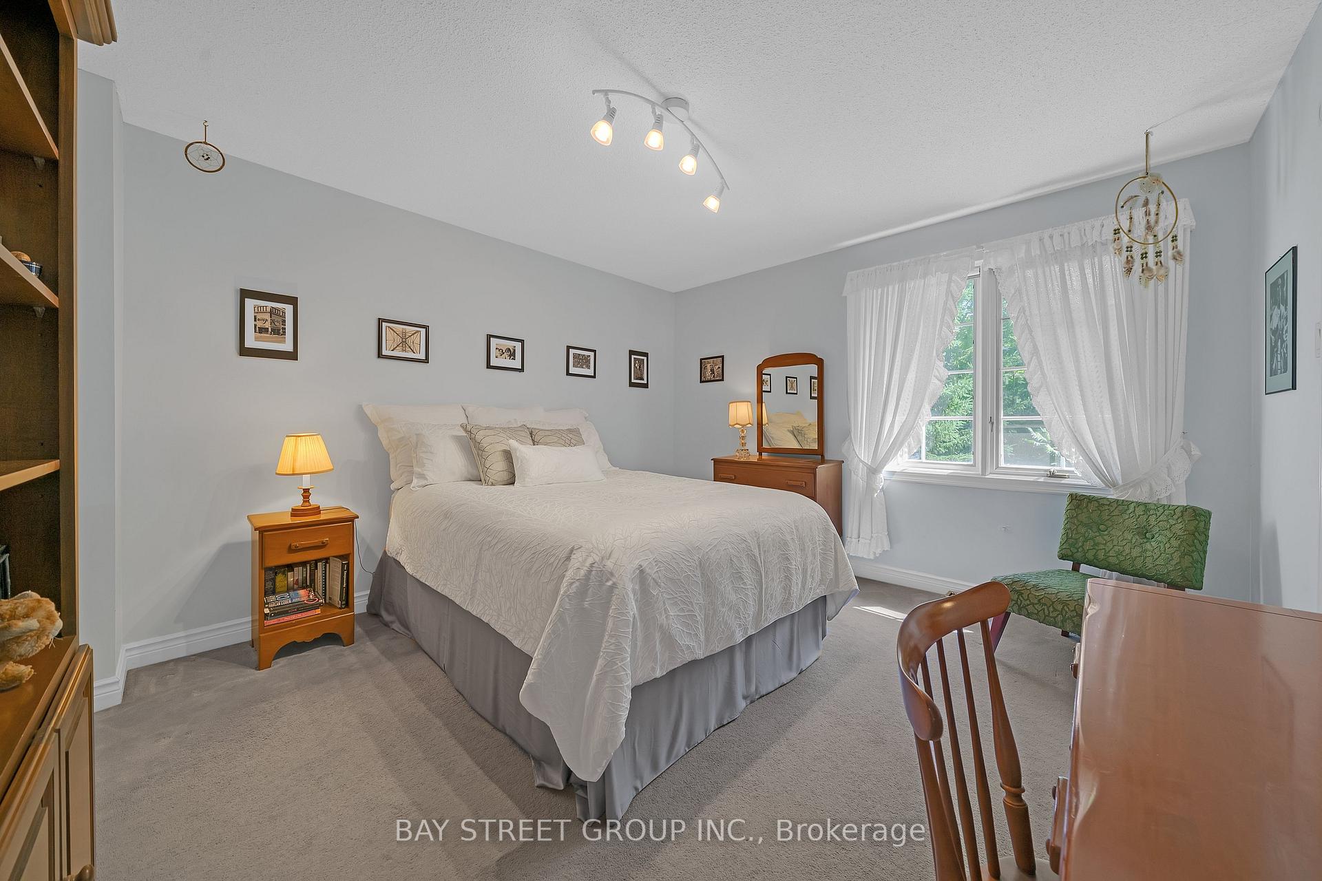 Photo 40 of 53 Strathearn Avenue, Richmond Hill, Bayview Hill — HOMEH