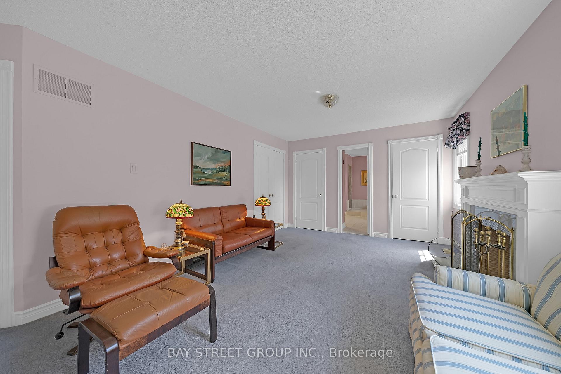 Photo 41 of 53 Strathearn Avenue, Richmond Hill, Bayview Hill — HOMEH