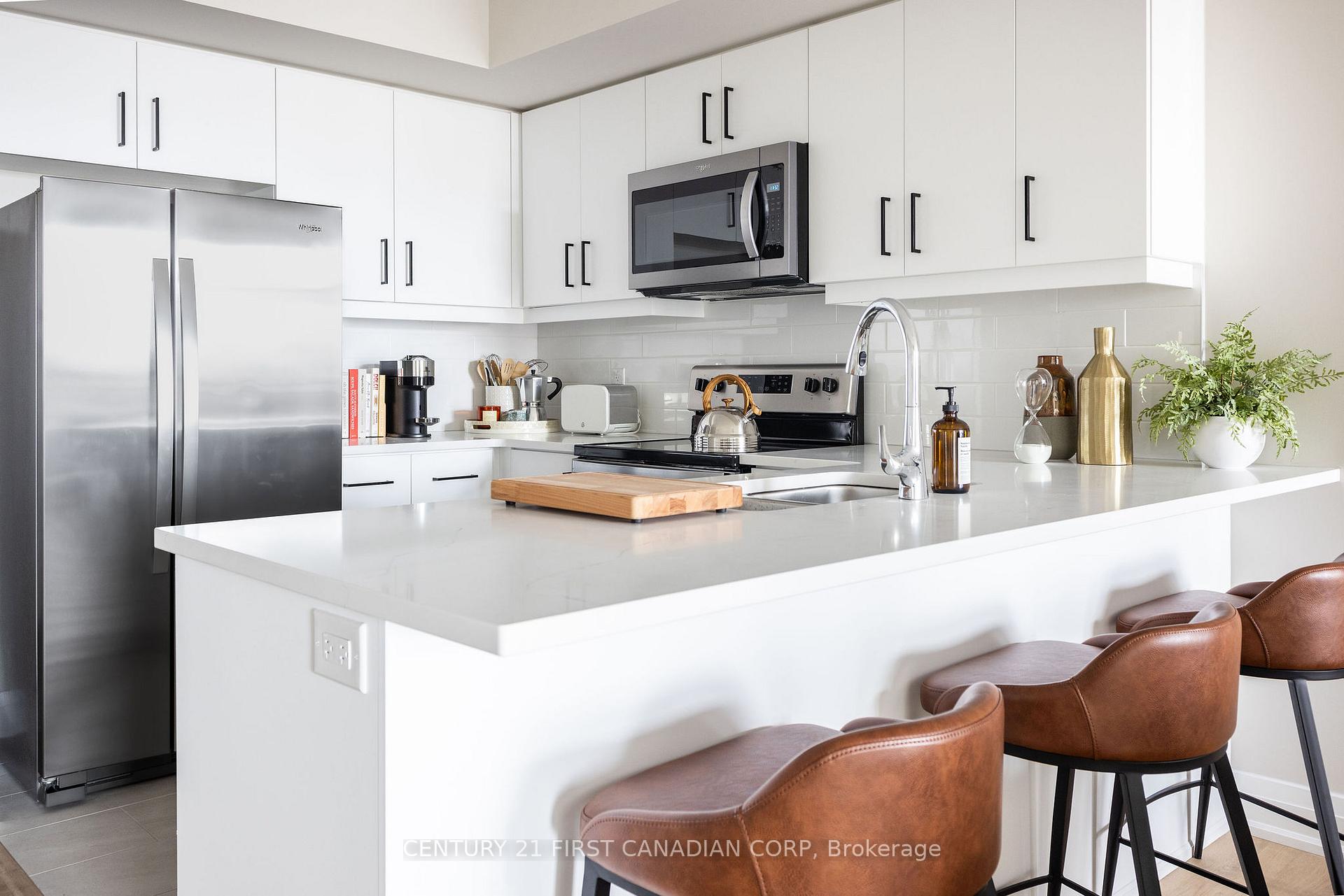 Photo 3 of Unit 1008, 4286 King Street, Kitchener, Pioneer Tower West — HOMEH
