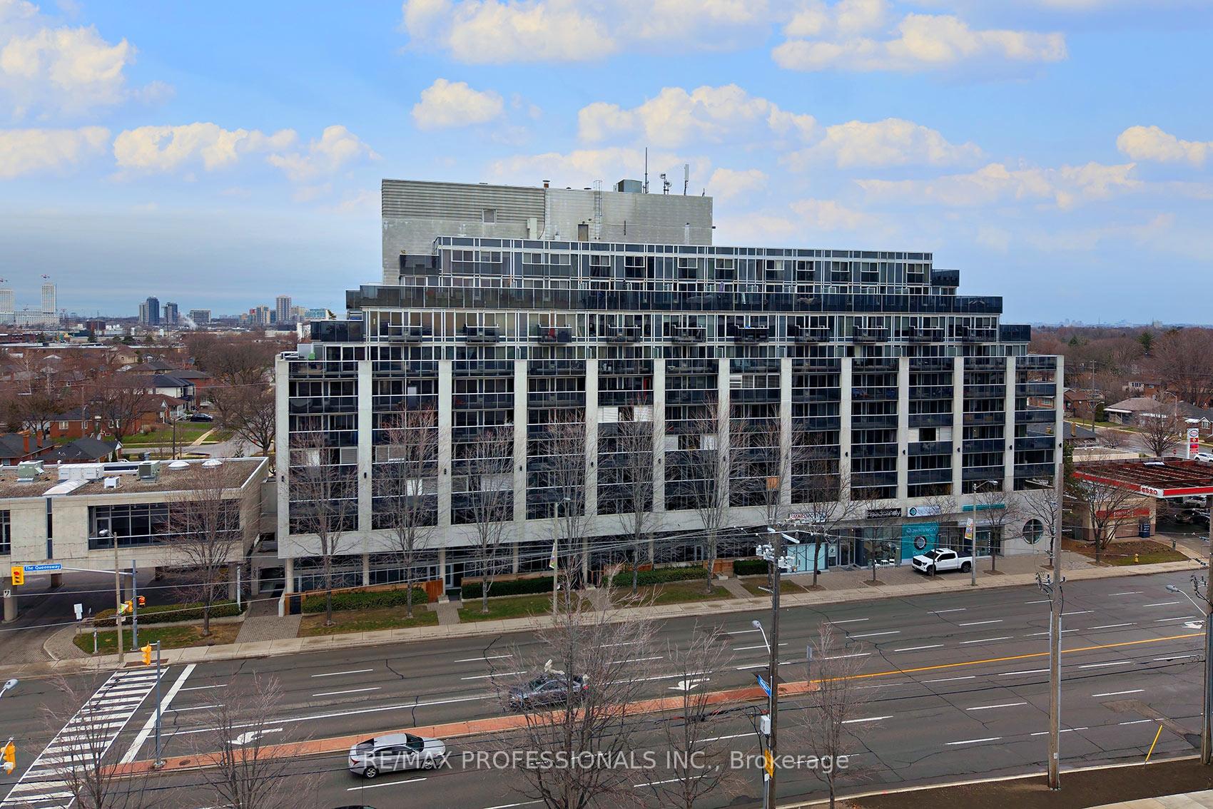Photo 3 of Unit 704, 1040 The Queensway, Etobicoke, Islington-City Centre West — HOMEH