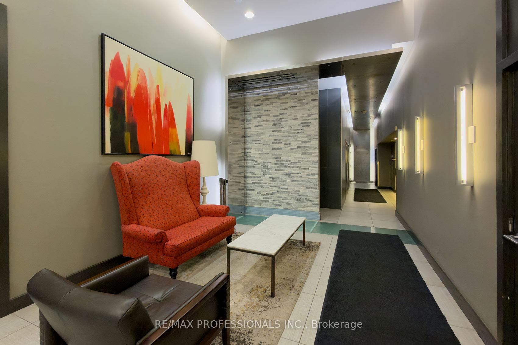Photo 8 of Unit 704, 1040 The Queensway, Etobicoke, Islington-City Centre West — HOMEH