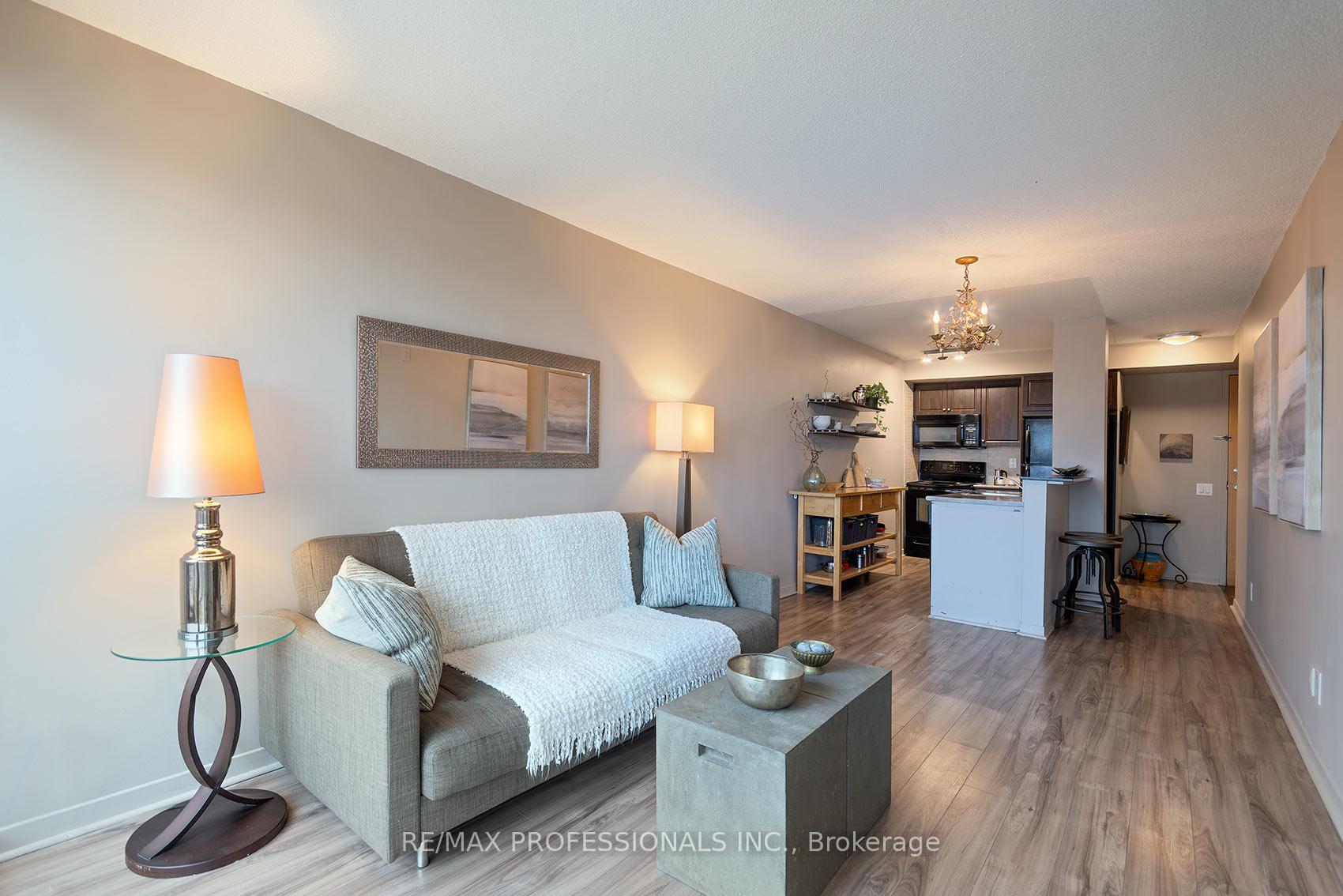 Photo 15 of Unit 704, 1040 The Queensway, Etobicoke, Islington-City Centre West — HOMEH