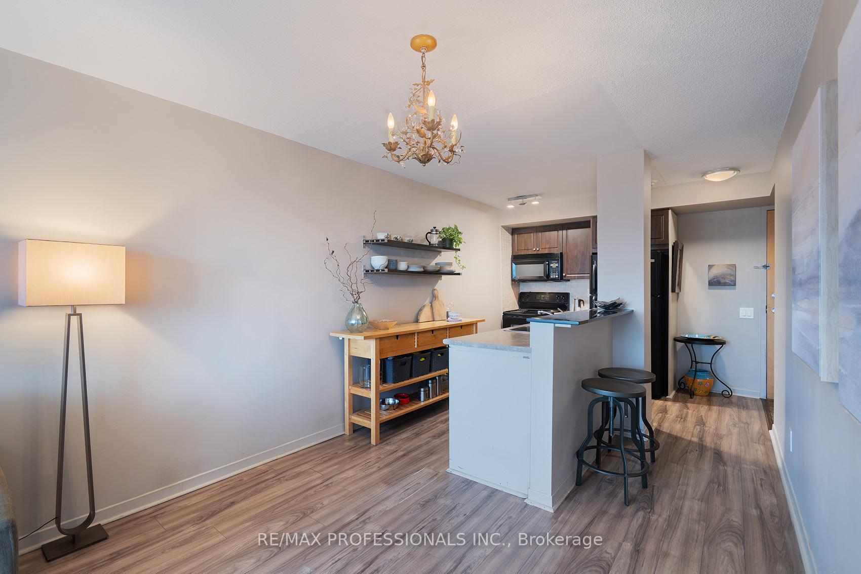 Photo 18 of Unit 704, 1040 The Queensway, Etobicoke, Islington-City Centre West — HOMEH