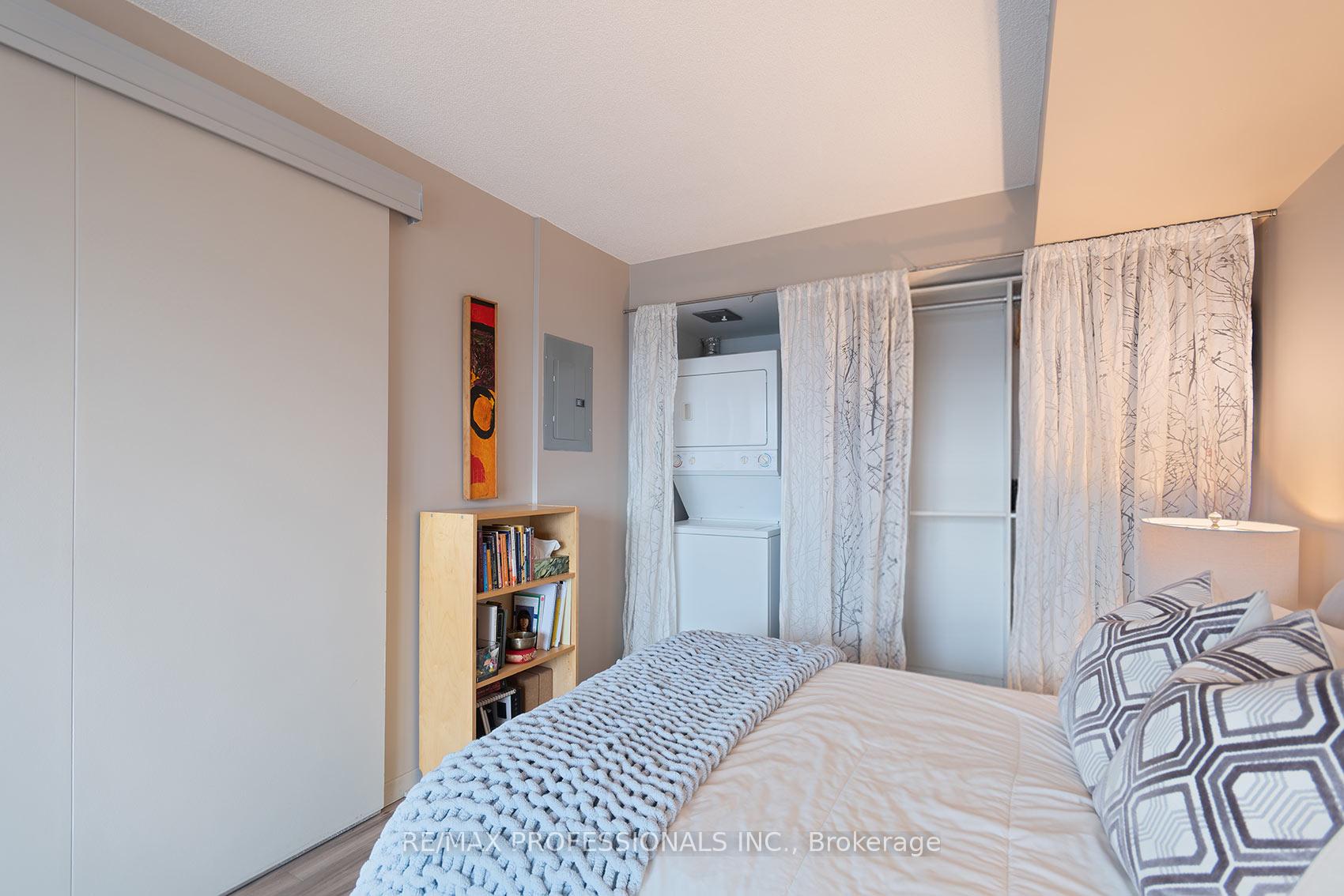 Photo 34 of Unit 704, 1040 The Queensway, Etobicoke, Islington-City Centre West — HOMEH