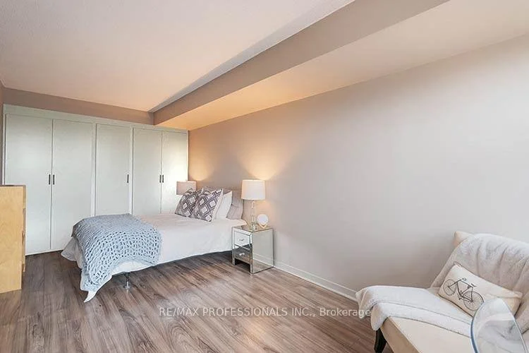 Photo 31 of Unit 704, 1040 The Queensway, Etobicoke, Islington-City Centre West — HOMEH