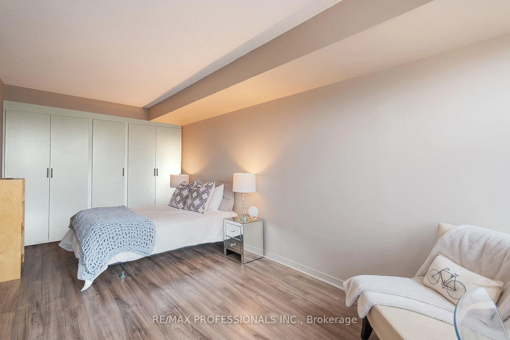 Photo 32 of Unit 704, 1040 The Queensway, Etobicoke, Islington-City Centre West — HOMEH