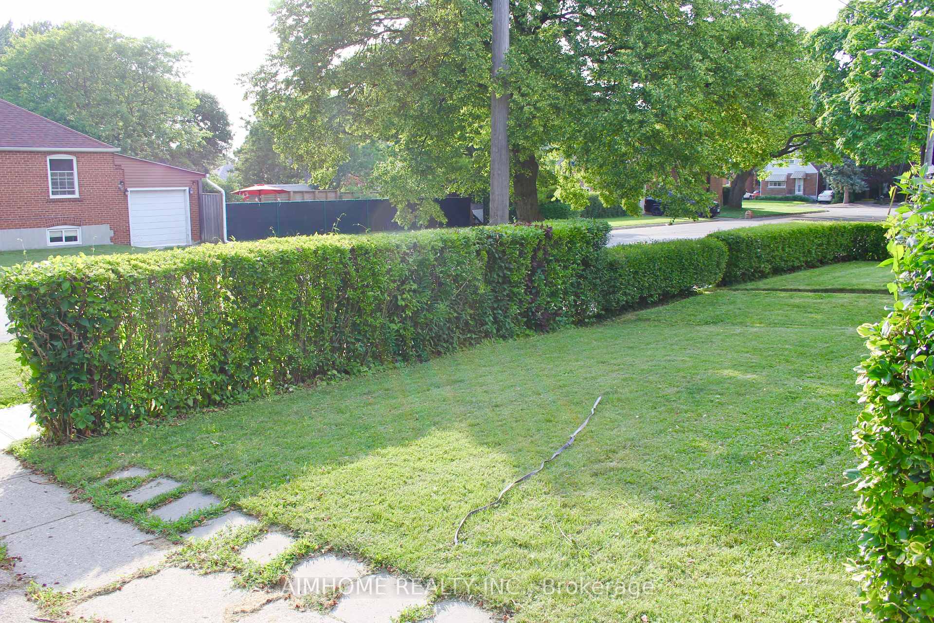 Photo 3 of 31 Camilla Crescent, Scarborough, Clairlea-Birchmount — HOMEH