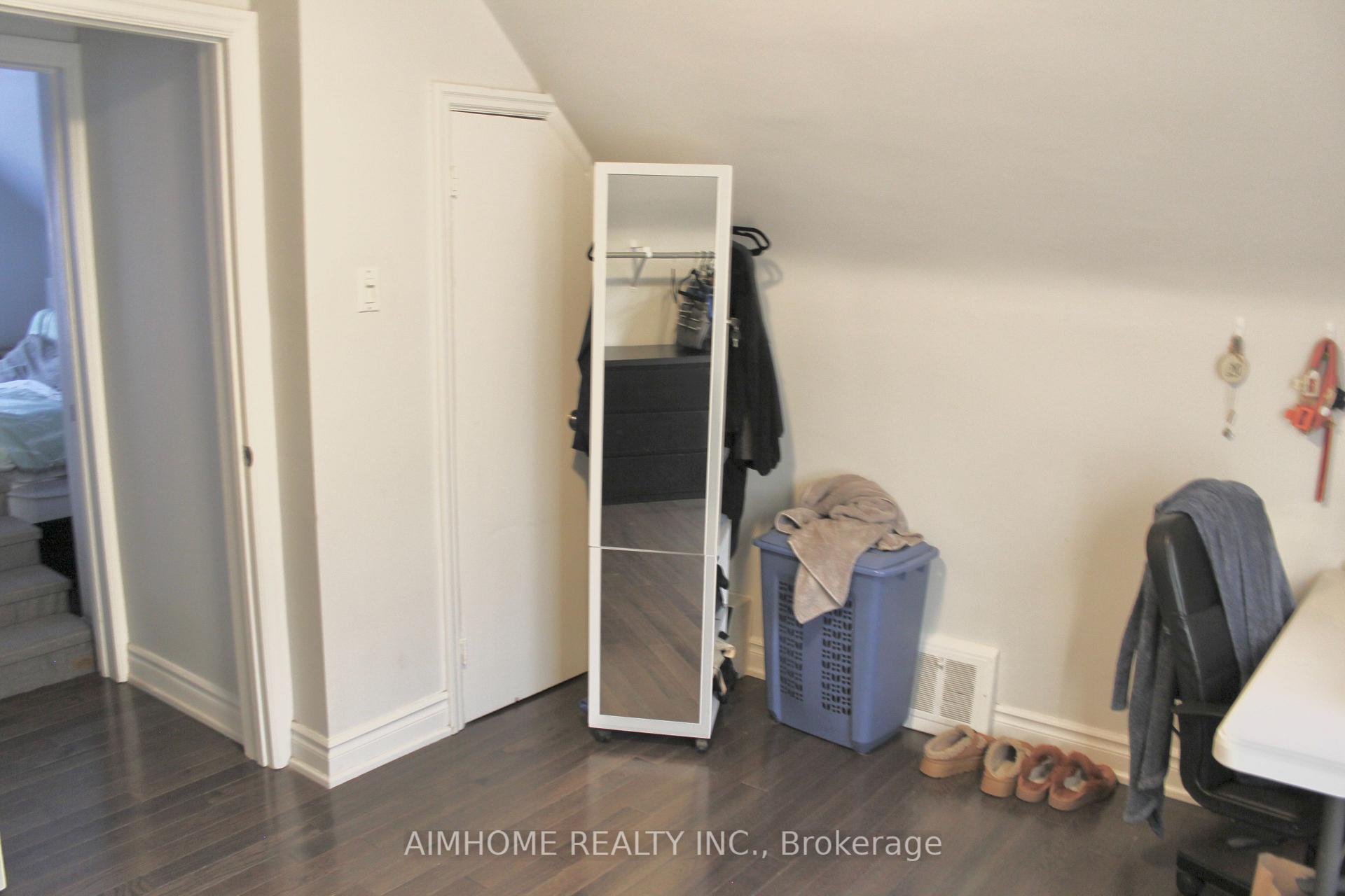 Photo 16 of 31 Camilla Crescent, Scarborough, Clairlea-Birchmount — HOMEH
