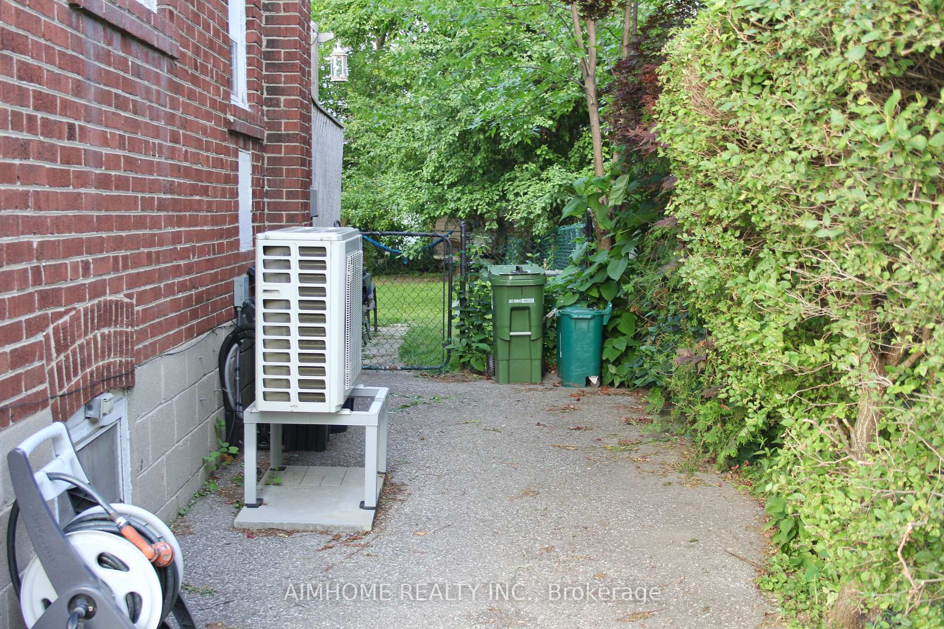 Photo 21 of 31 Camilla Crescent, Scarborough, Clairlea-Birchmount — HOMEH