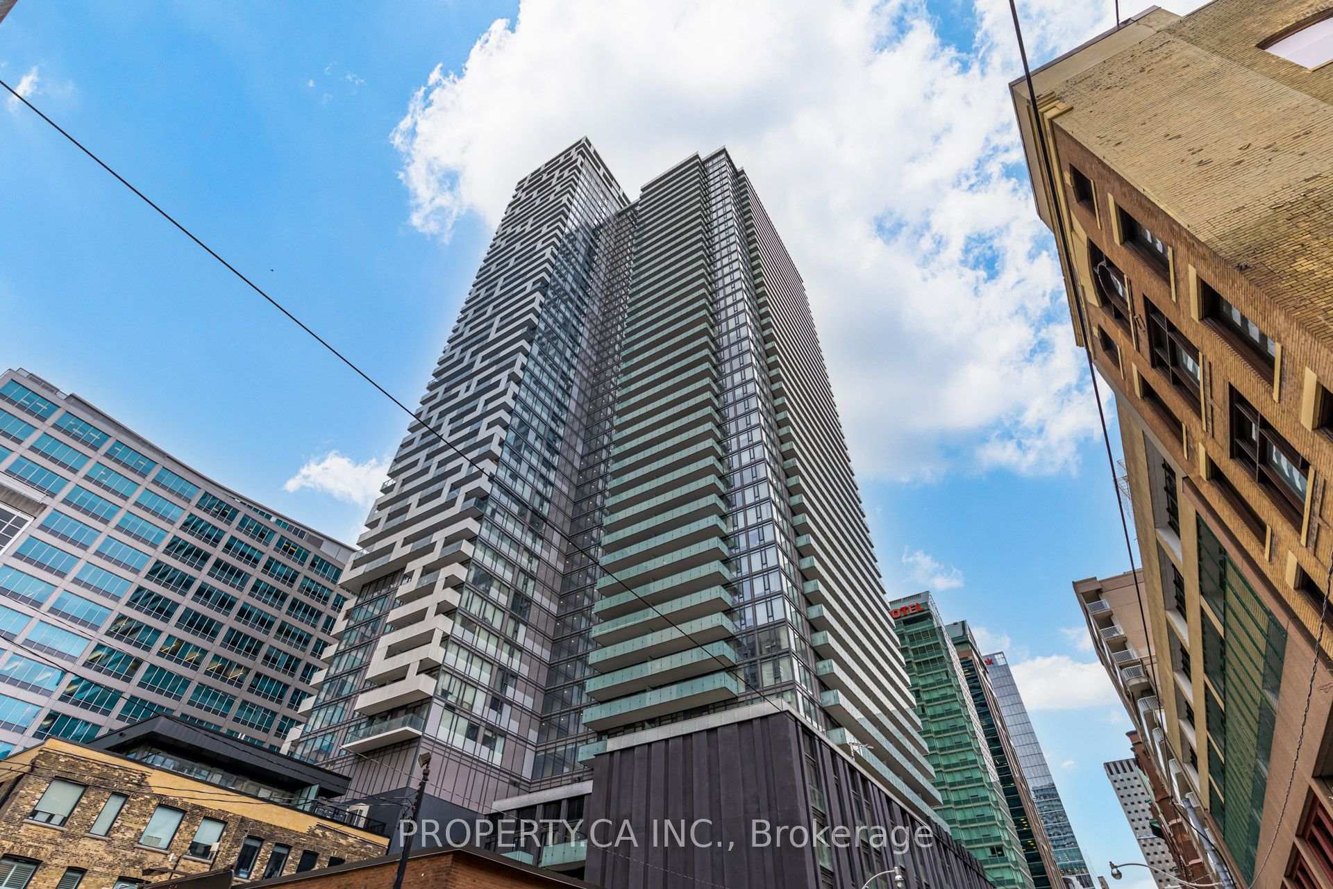 Photo 3 of Unit 1513, 25 Richmond Street E, Toronto, Church-Yonge Corridor — HOMEH