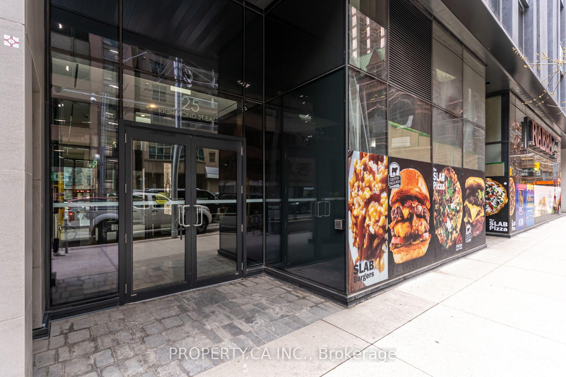 Photo 4 of Unit 1513, 25 Richmond Street E, Toronto, Church-Yonge Corridor — HOMEH