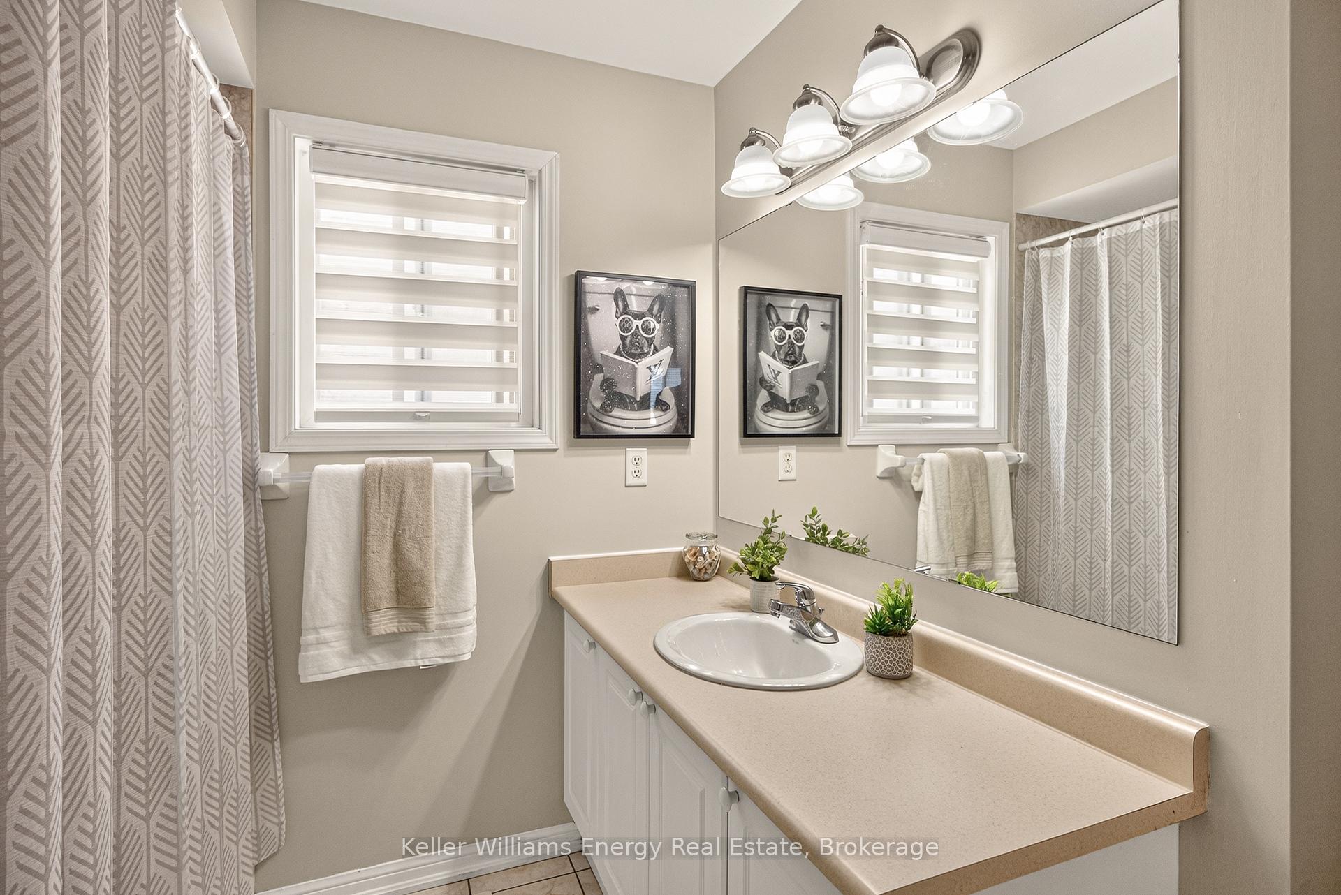 Photo 18 of 4 Holman Court, Whitby, Williamsburg — HOMEH