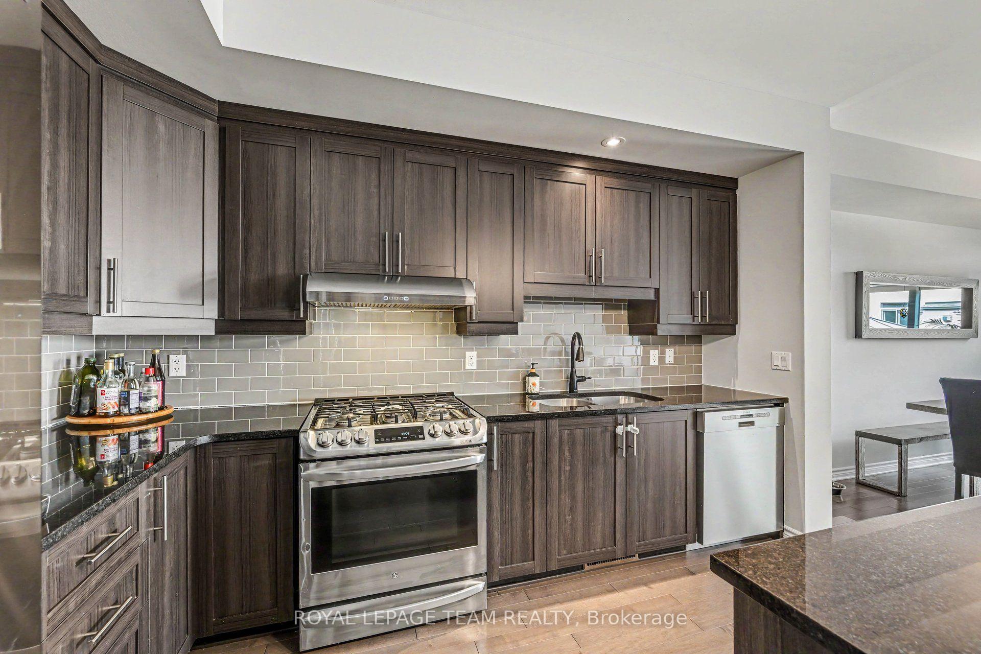 Photo 10 of 227 King Street, Carleton Place, Carleton Place — HOMEH