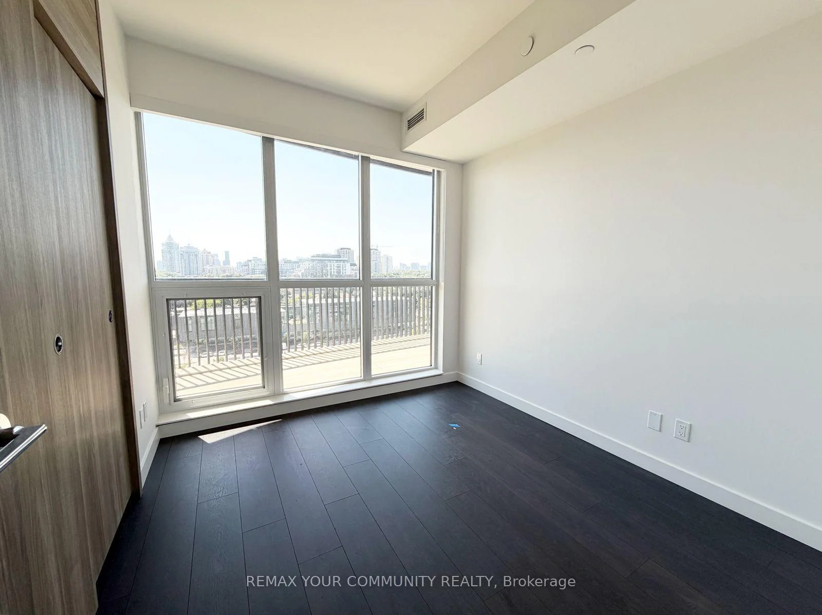 Photo 4 of Unit 707, 20 Deans Drive, Scarborough, Clairlea-Birchmount — HOMEH