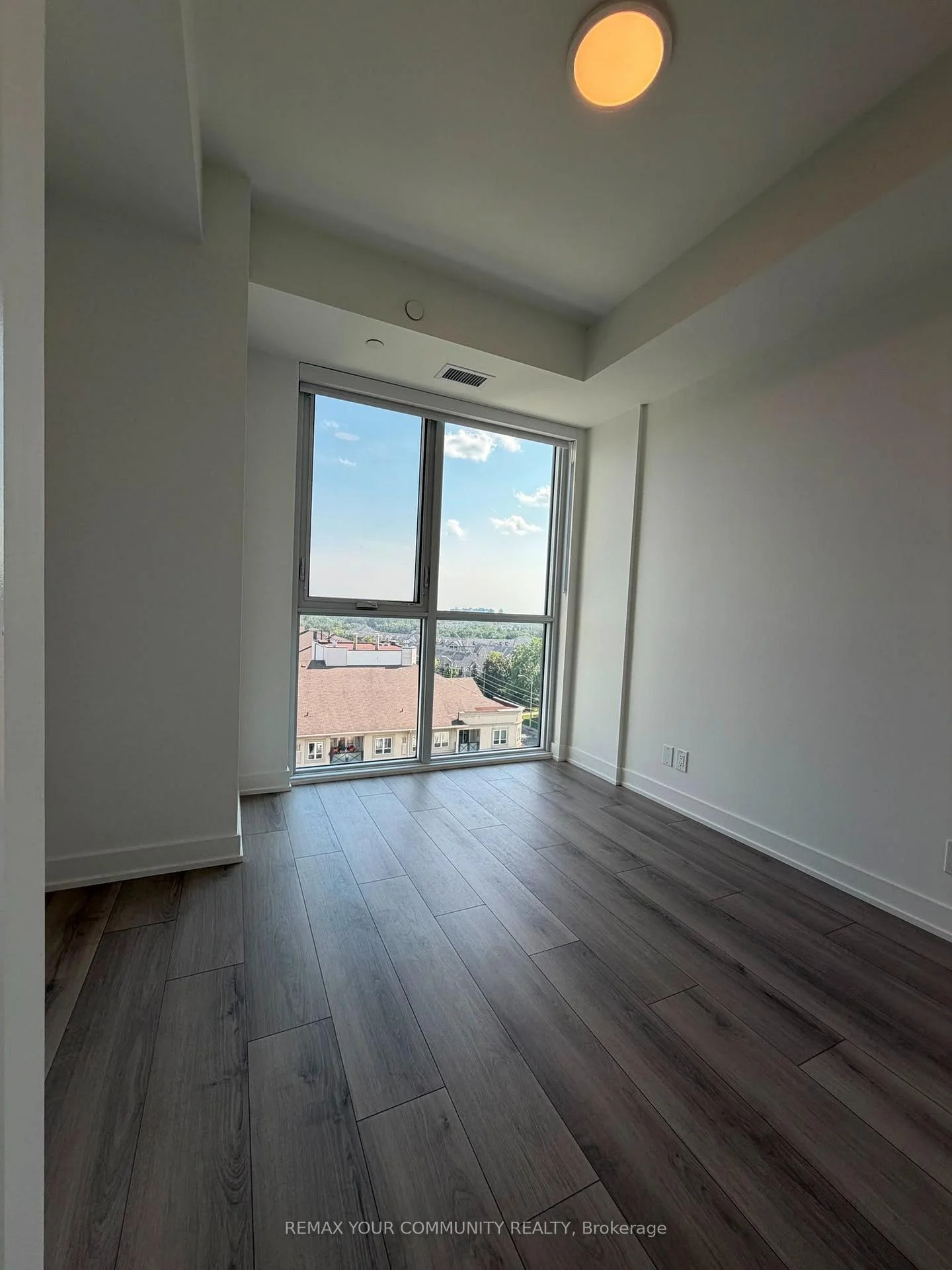 Photo 6 of Unit 707, 20 Deans Drive, Scarborough, Clairlea-Birchmount — HOMEH