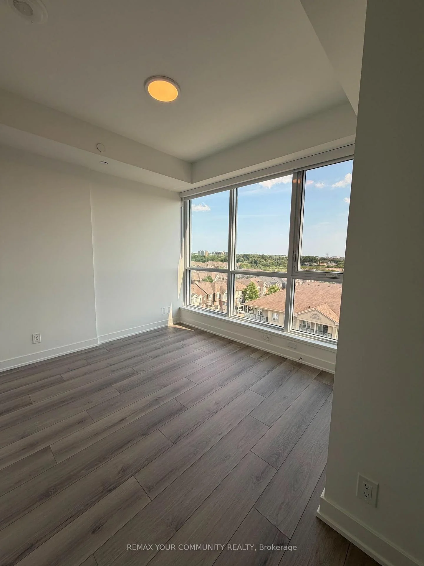 Photo 7 of Unit 707, 20 Deans Drive, Scarborough, Clairlea-Birchmount — HOMEH