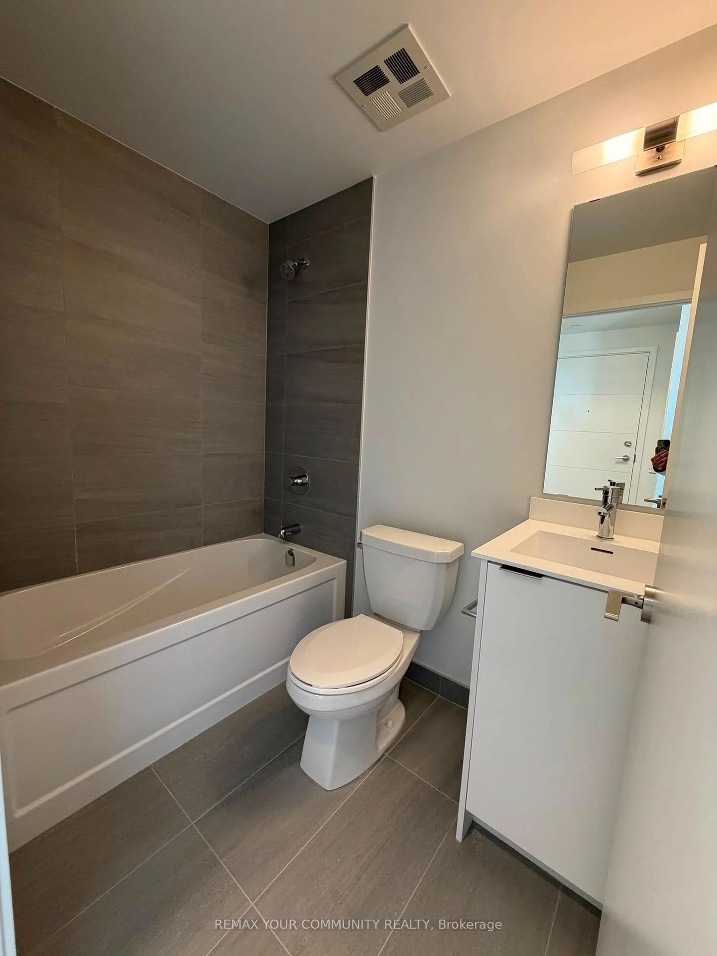 Photo 8 of Unit 707, 20 Deans Drive, Scarborough, Clairlea-Birchmount — HOMEH