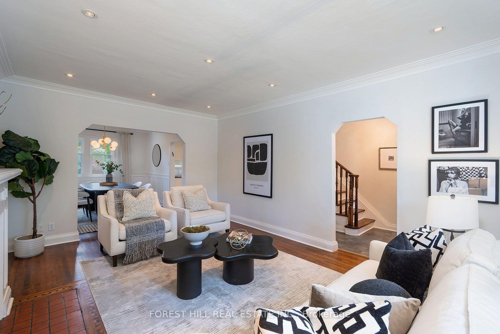 Photo 3 of 17 Fairleigh Crescent, Toronto, Forest Hill North — HOMEH