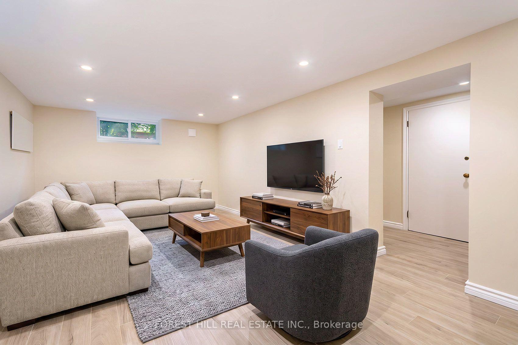 Photo 26 of 17 Fairleigh Crescent, Toronto, Forest Hill North — HOMEH