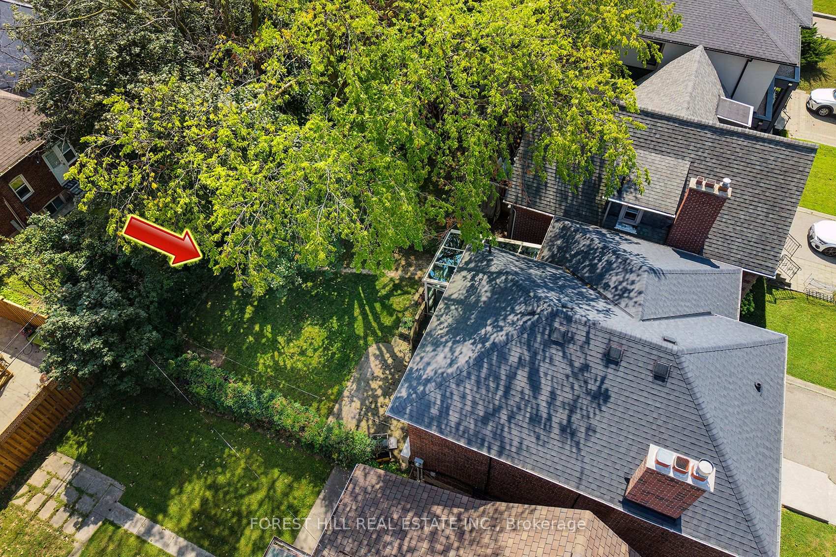 Photo 28 of 17 Fairleigh Crescent, Toronto, Forest Hill North — HOMEH