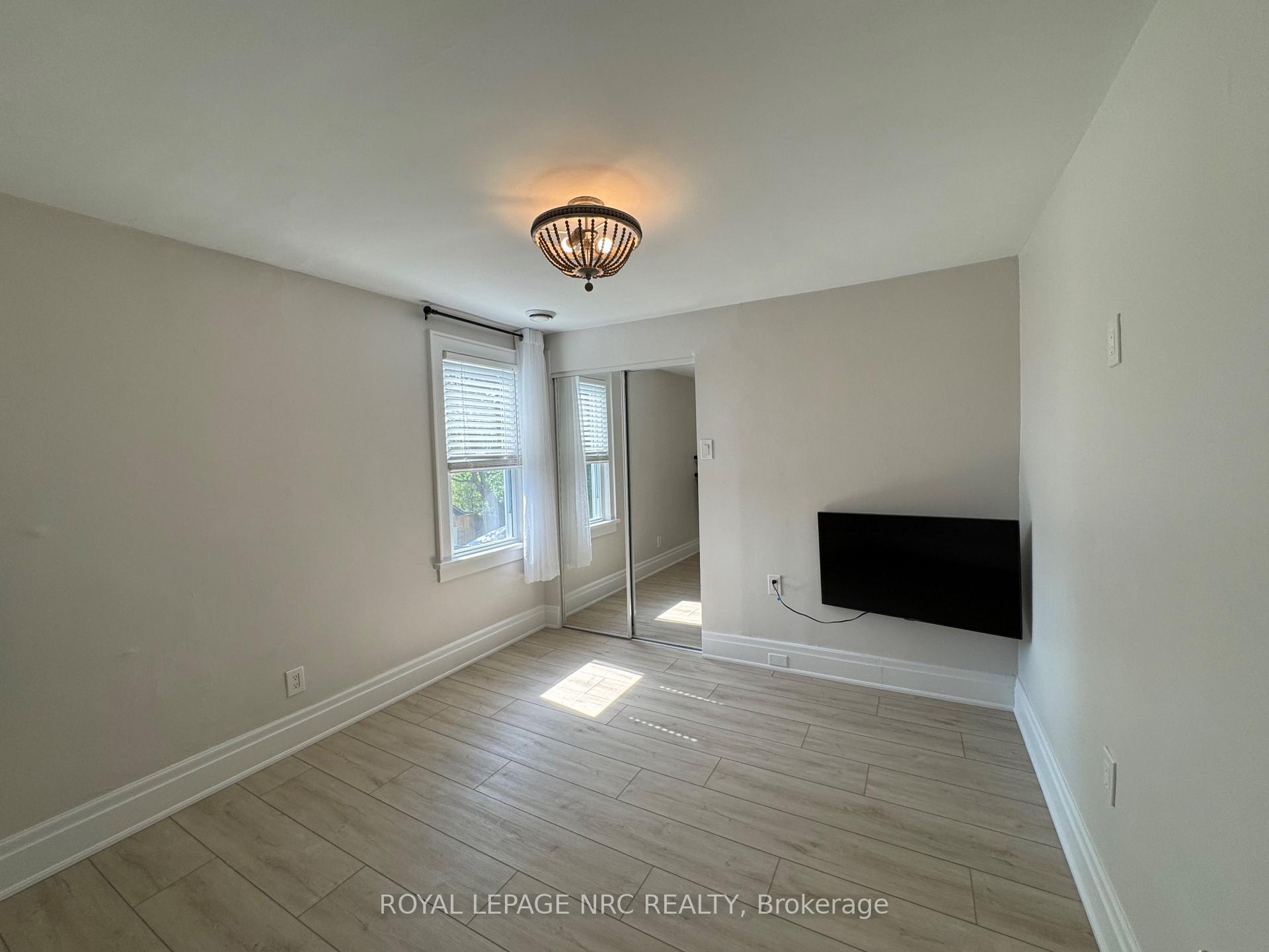 Photo 20 of 5 Victoria Street, St. Catharines, Ridley — HOMEH