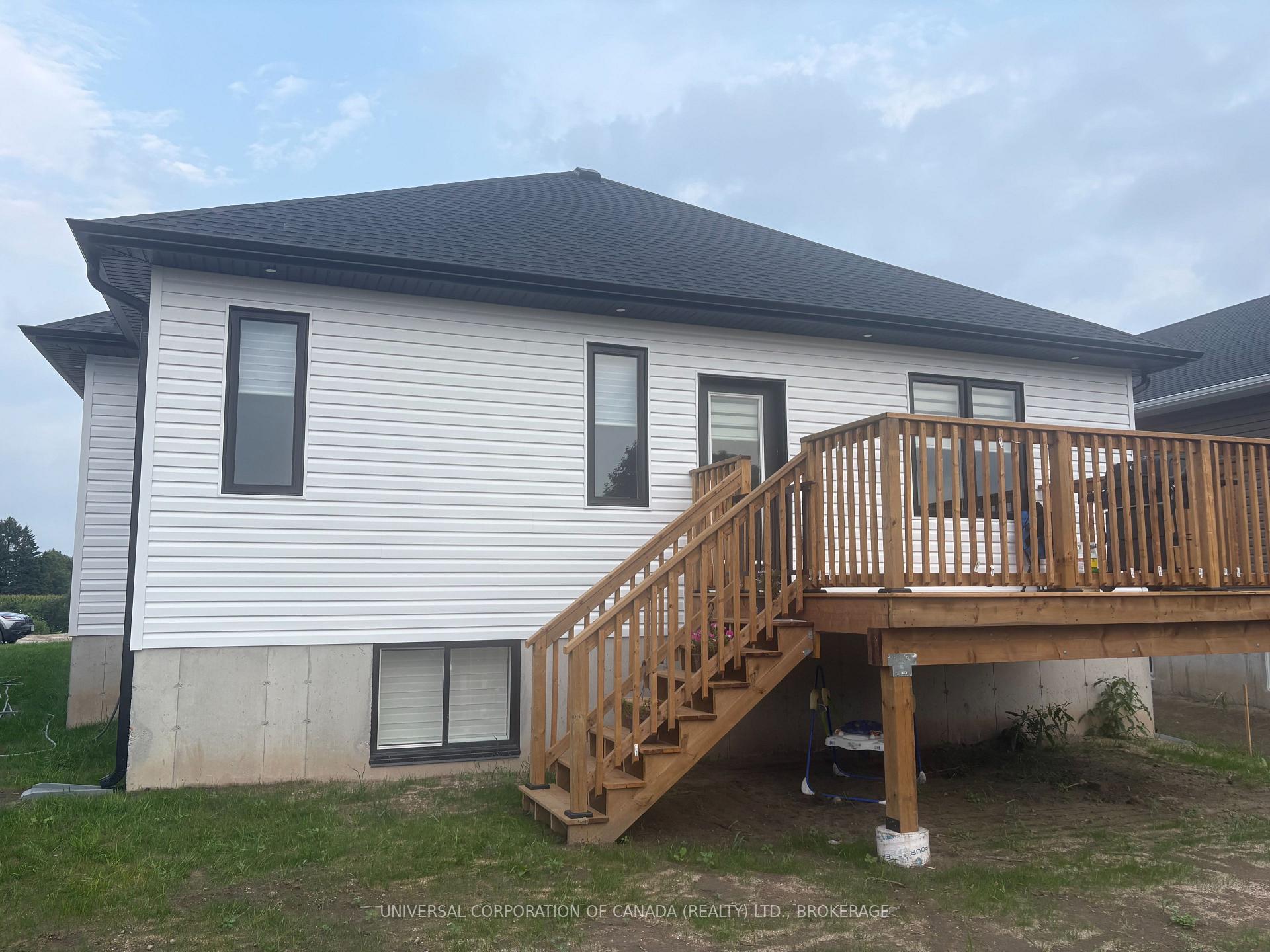 Photo 3 of 63 Rebecca Drive, Aylmer — HOMEH