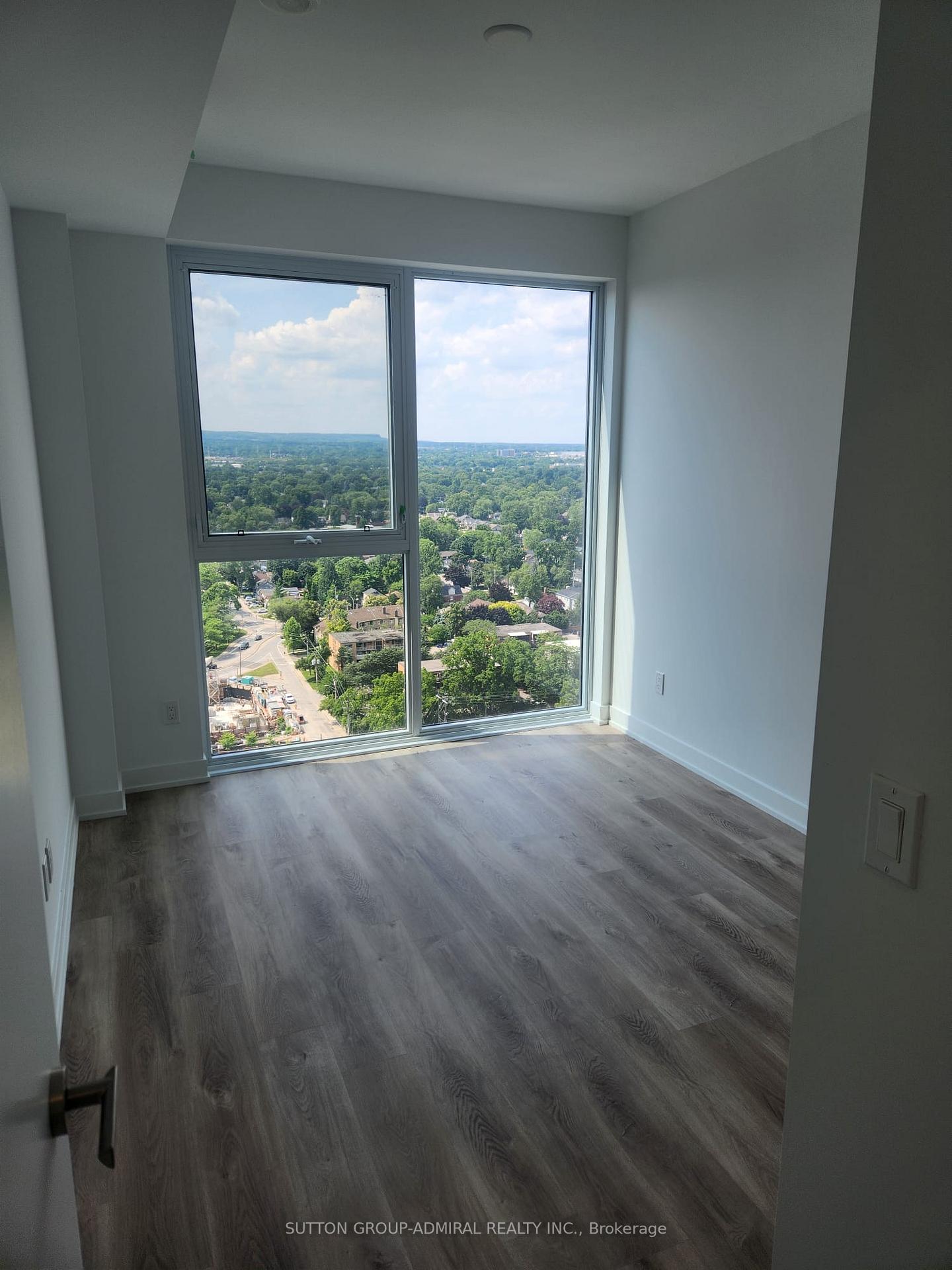 Photo 6 of Unit 2308, 370 Martha Street, Burlington, Brant — HOMEH