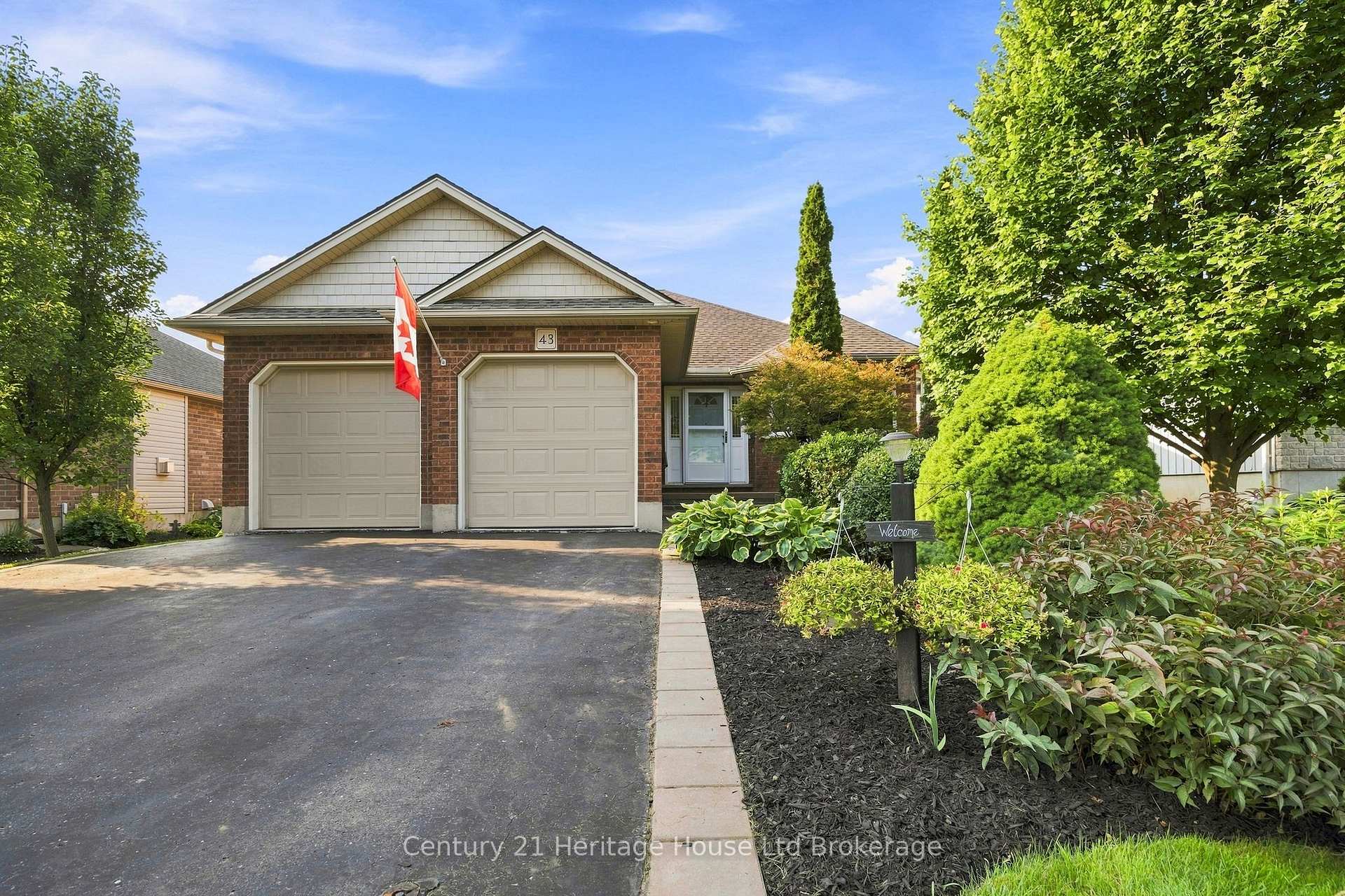 Photo 7 of 43 Beech Boulevard, Tillsonburg — HOMEH