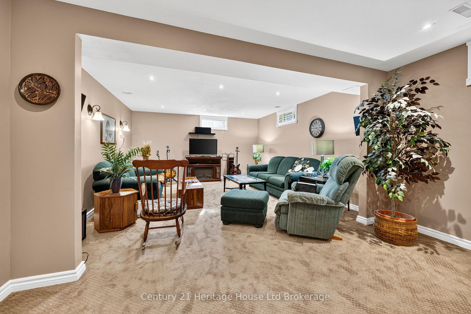 Photo 19 of 43 Beech Boulevard, Tillsonburg — HOMEH