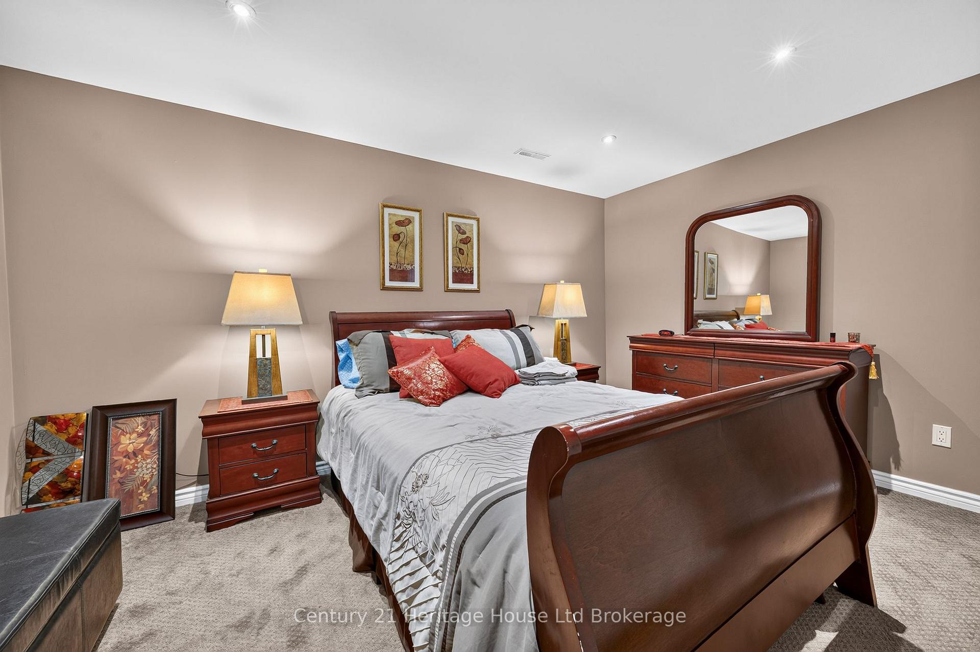 Photo 25 of 43 Beech Boulevard, Tillsonburg — HOMEH
