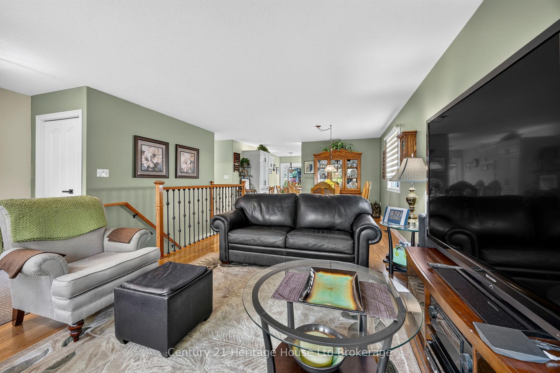 Photo 37 of 43 Beech Boulevard, Tillsonburg — HOMEH