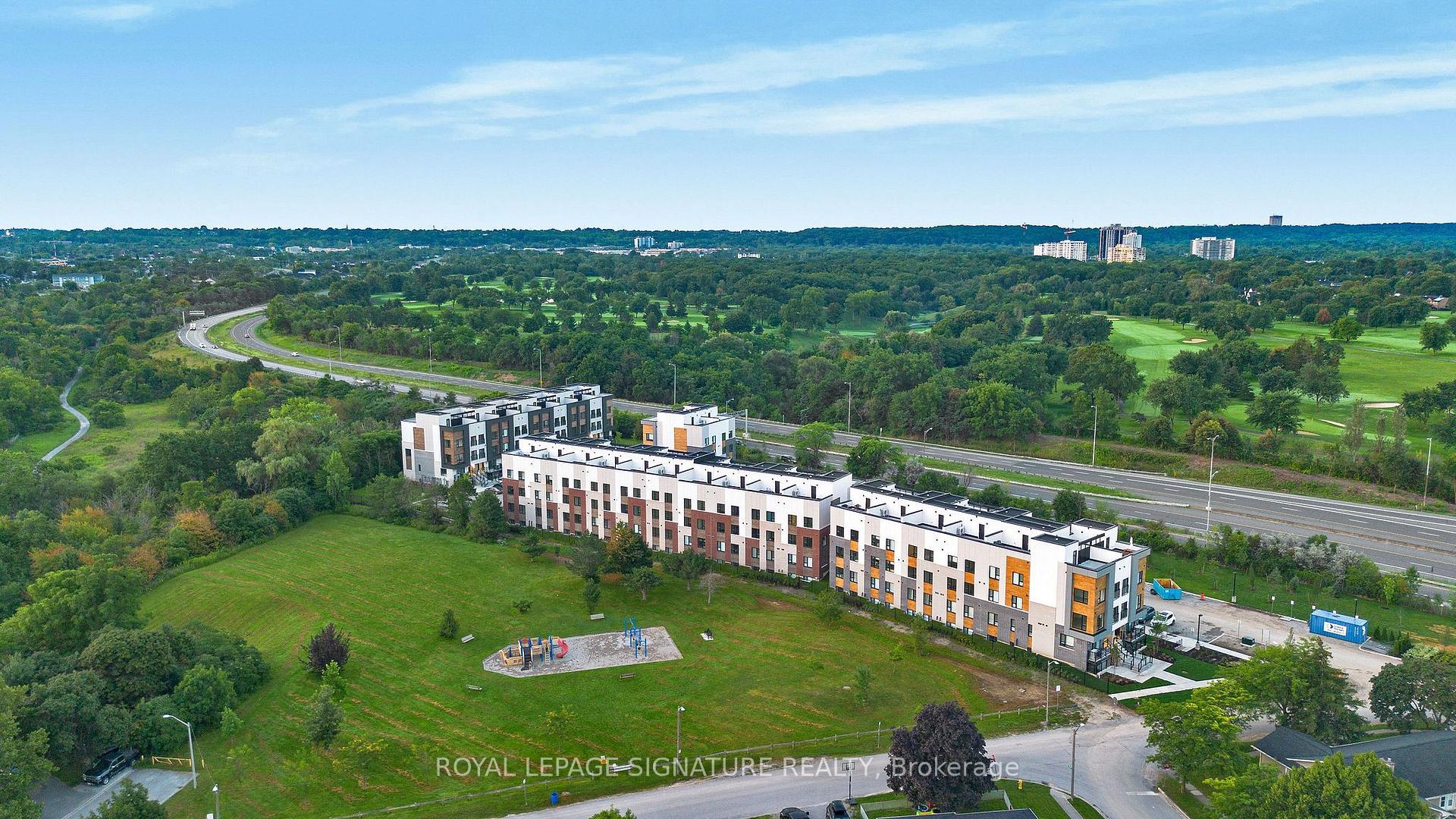 Photo 2 of Unit 303D, 16 Melbourne Avenue, St. Catharines, E. Chester — HOMEH