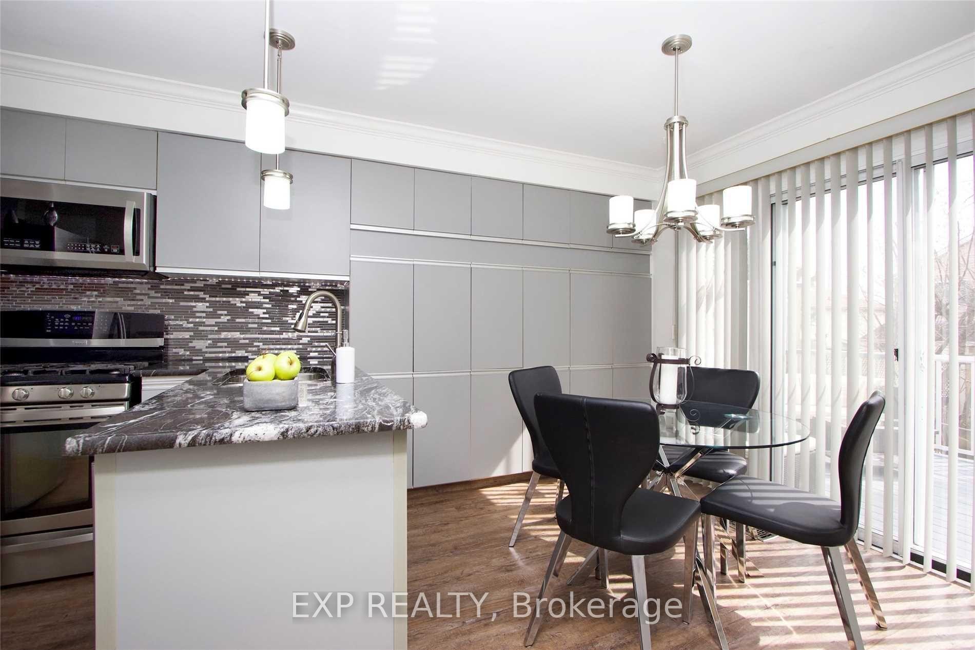 Photo 5 of 1009 Meadowridge Crescent, Pickering, Liverpool — HOMEH