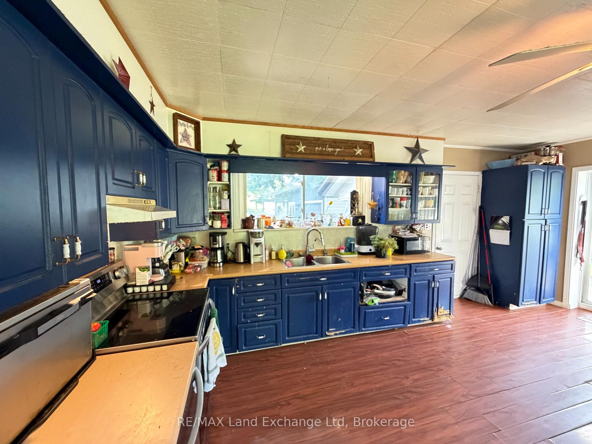 Photo 8 of 204 Minnie Street, North Huron, Wingham — HOMEH