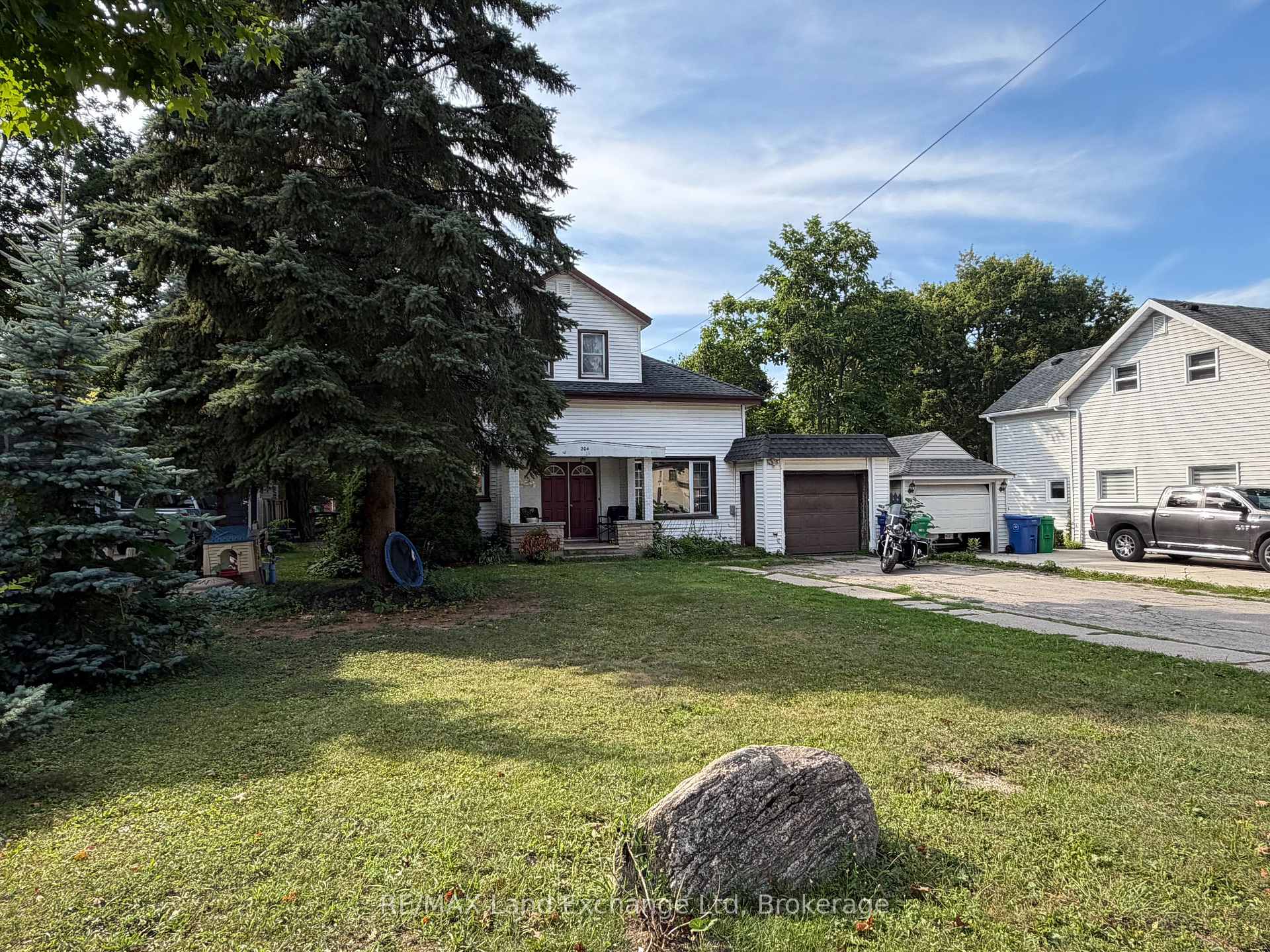 Photo 16 of 204 Minnie Street, North Huron, Wingham — HOMEH