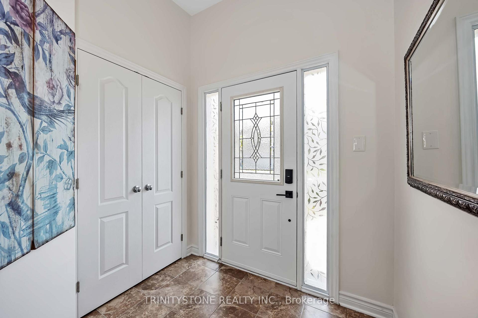 Photo 10 of 1114 Northgraves Crescent, Ottawa, Kanata - Emerald Meadows/Trailwest — HOMEH
